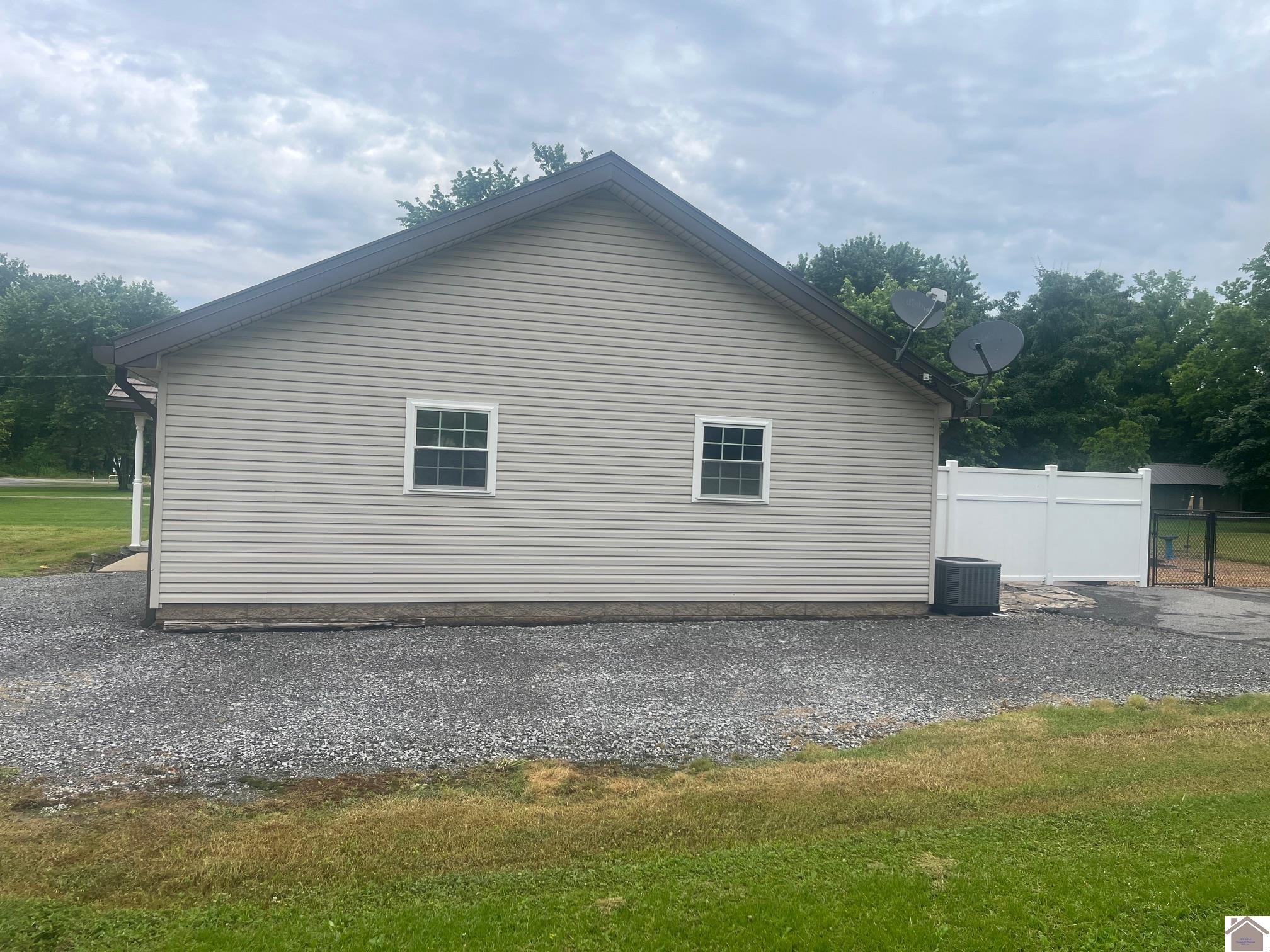 503 Kelly Dr