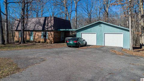 181 Woodland Dr. Benton KY 42025