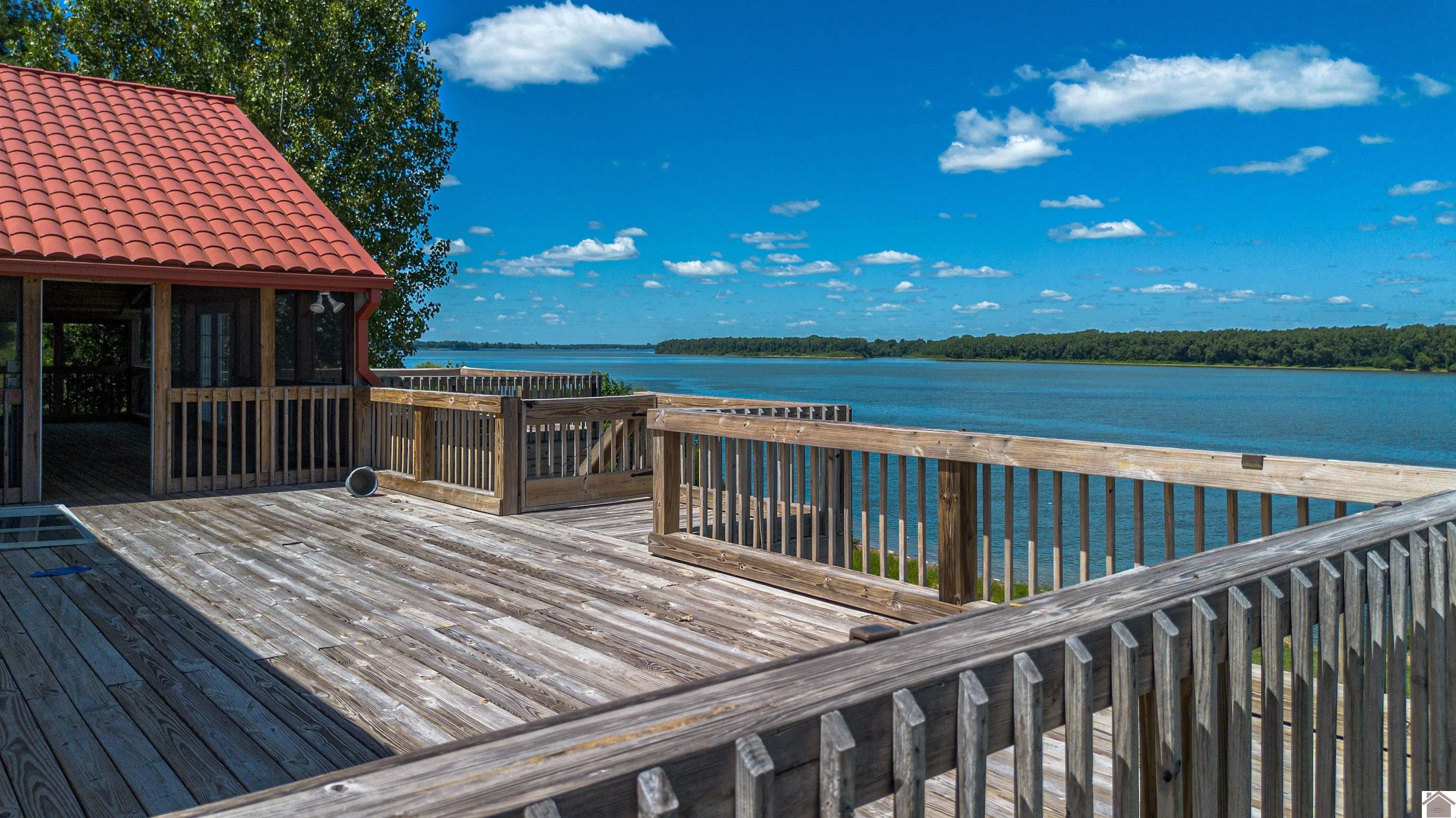 653 Riverview Drive