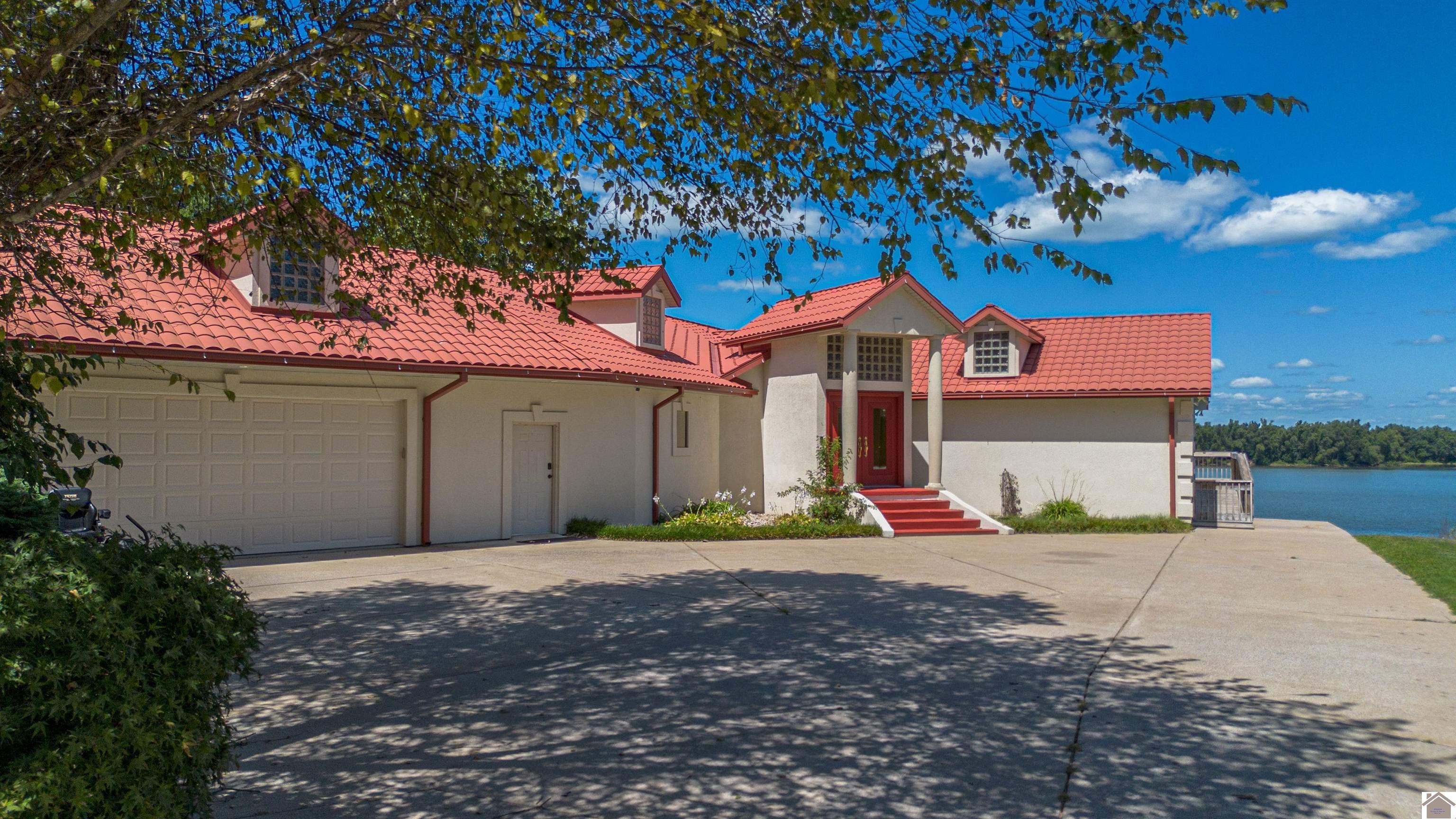653 Riverview Drive