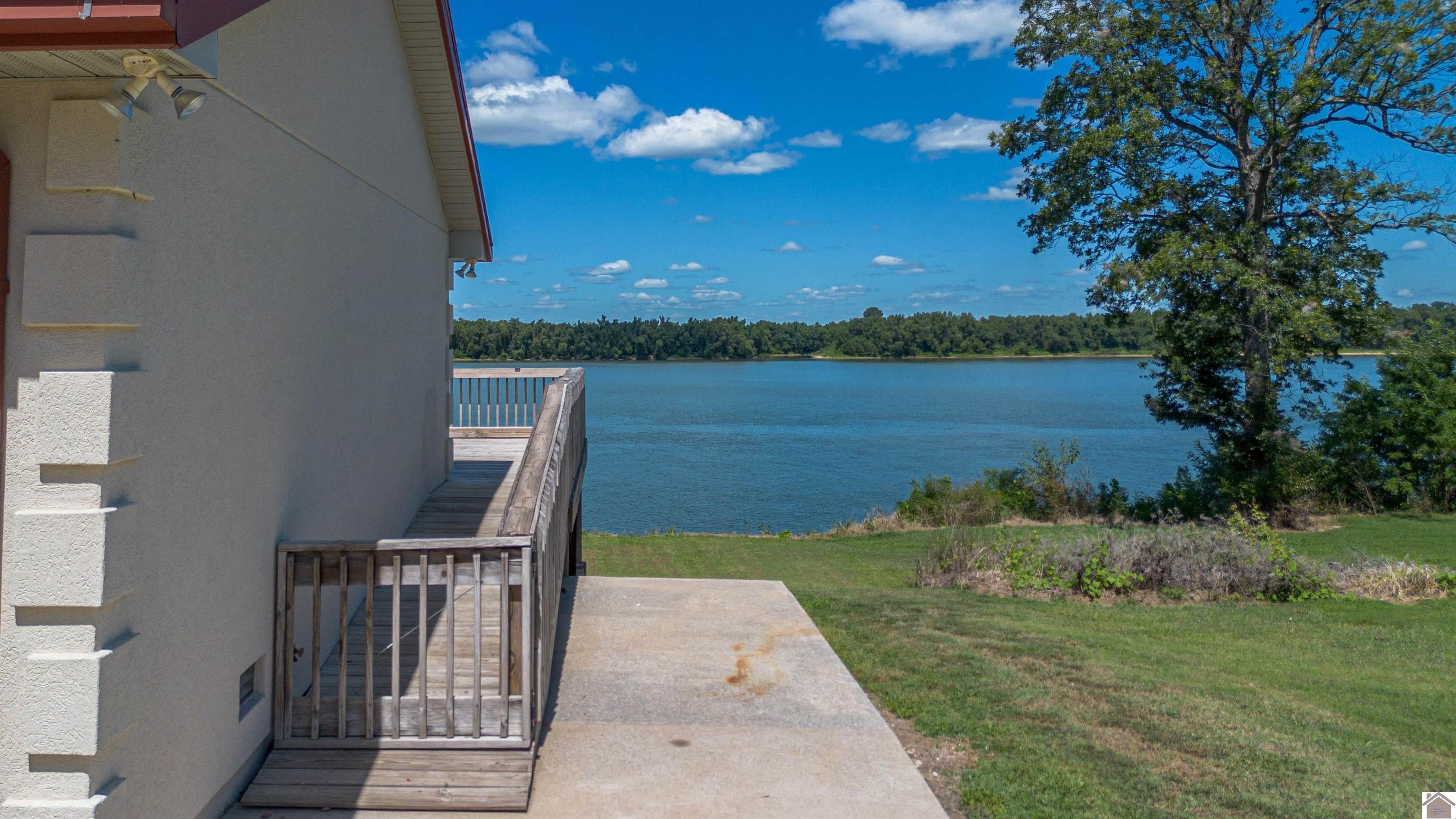 653 Riverview Drive