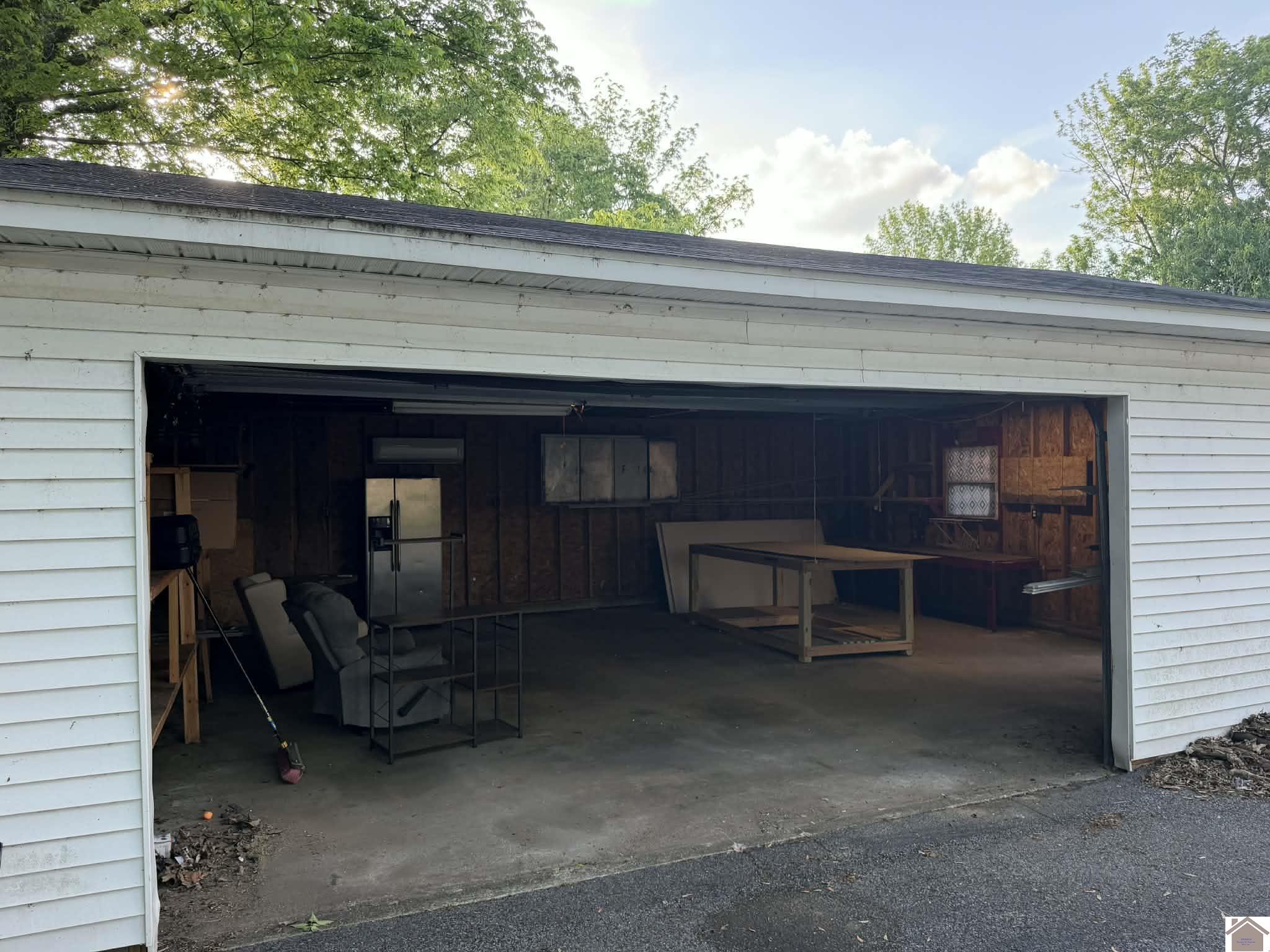 809 S 8th
