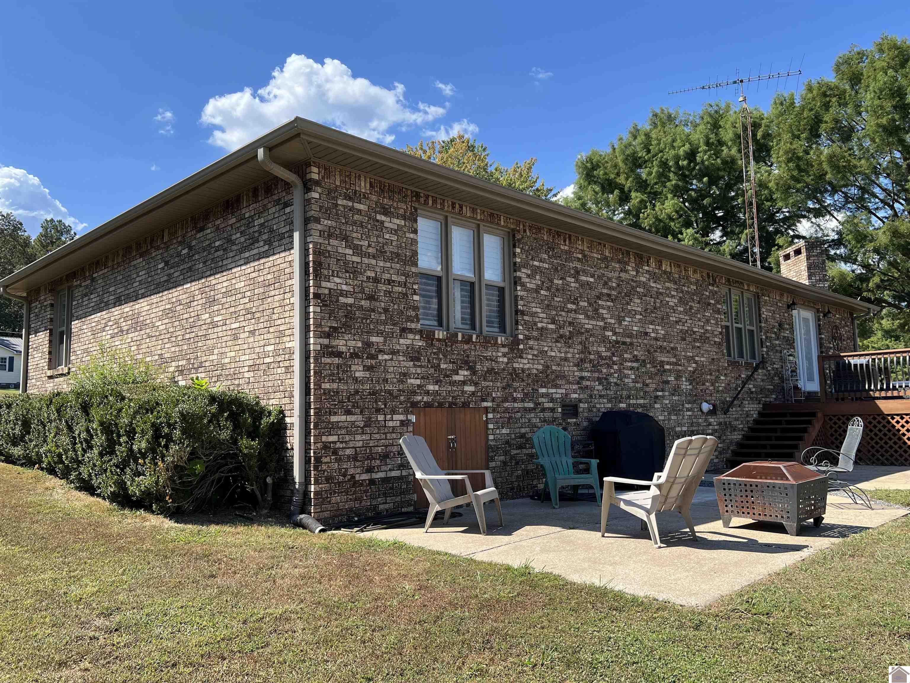 71 Greenapple Drive