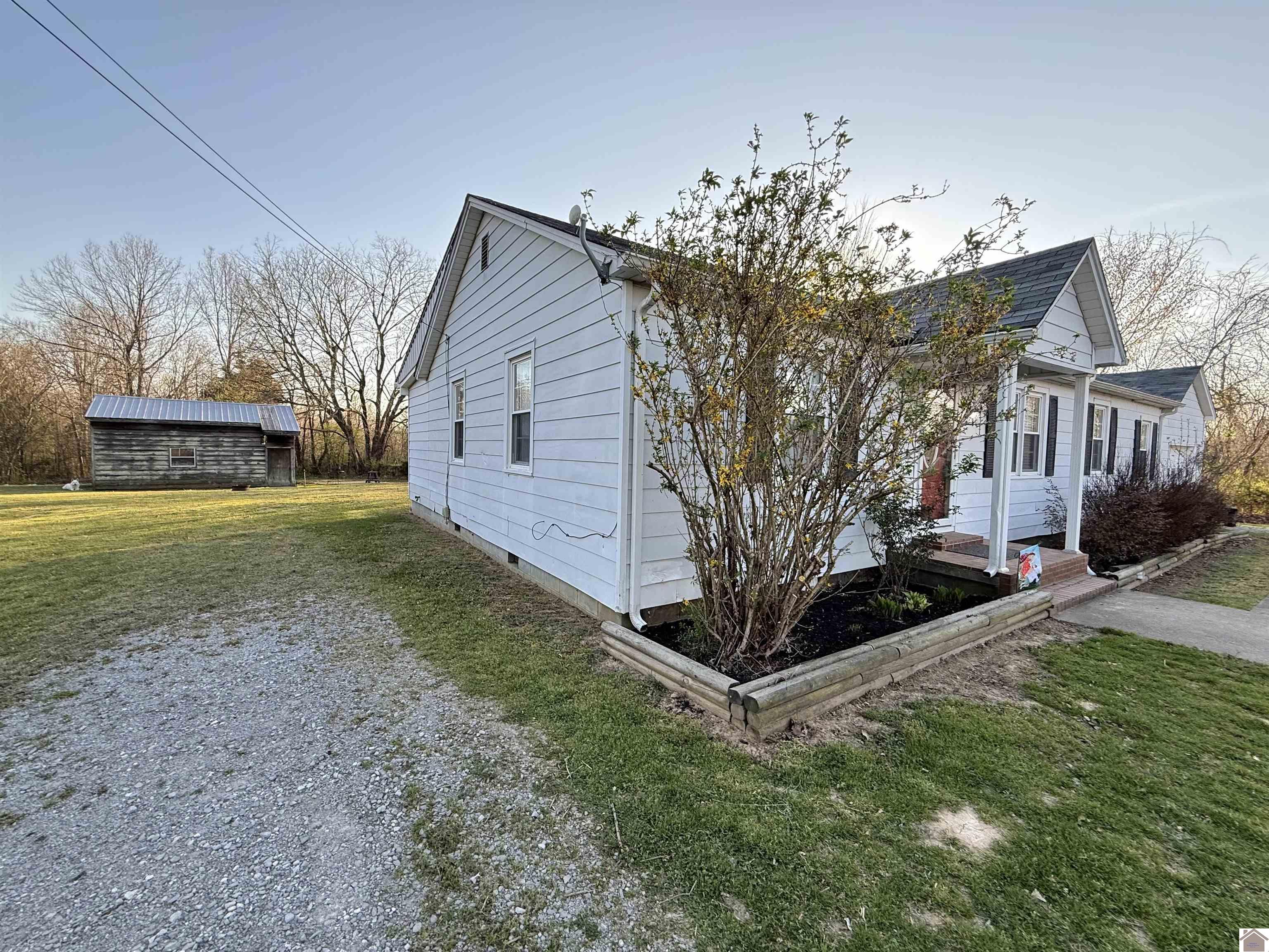 7427 E State Route 1529