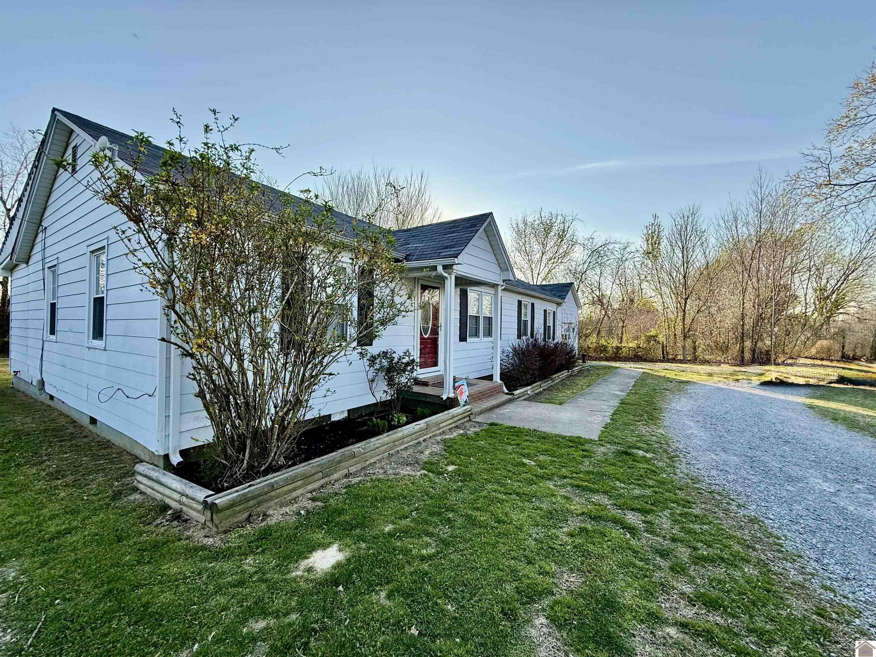 7427 E State Route 1529