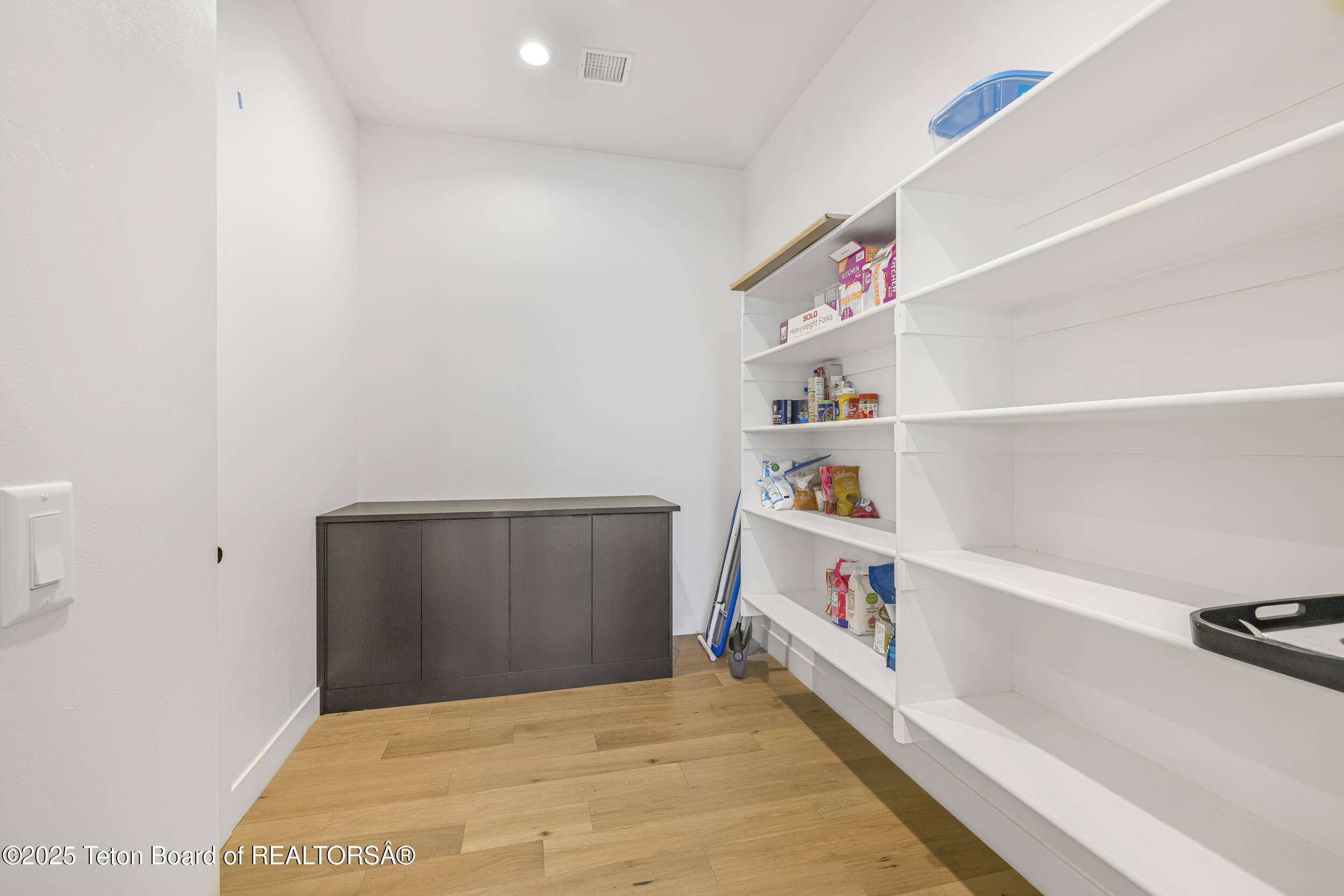 Star Valley Ranch, Wyoming 83127, United States, 5 Bedrooms Bedrooms, ,5 BathroomsBathrooms,Residential,Active,20769