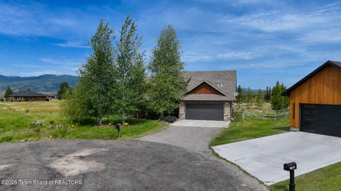 Photo of 1118 RIVER Circle, Victor, ID 83455 (MLS # 26-1936)