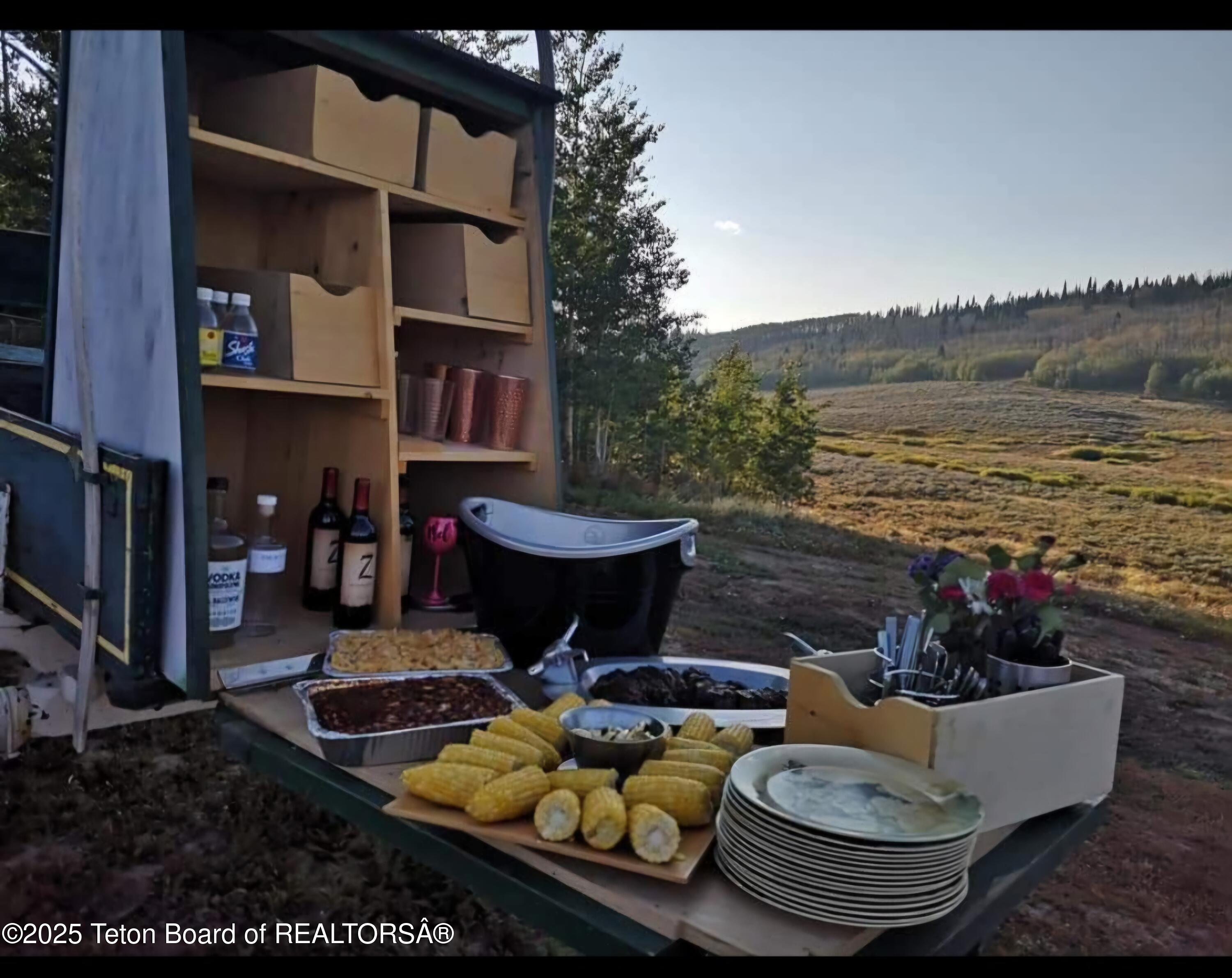 Daniel, Wyoming 83115, United States, 6 Bedrooms Bedrooms, ,2 BathroomsBathrooms,Residential,Active,16544