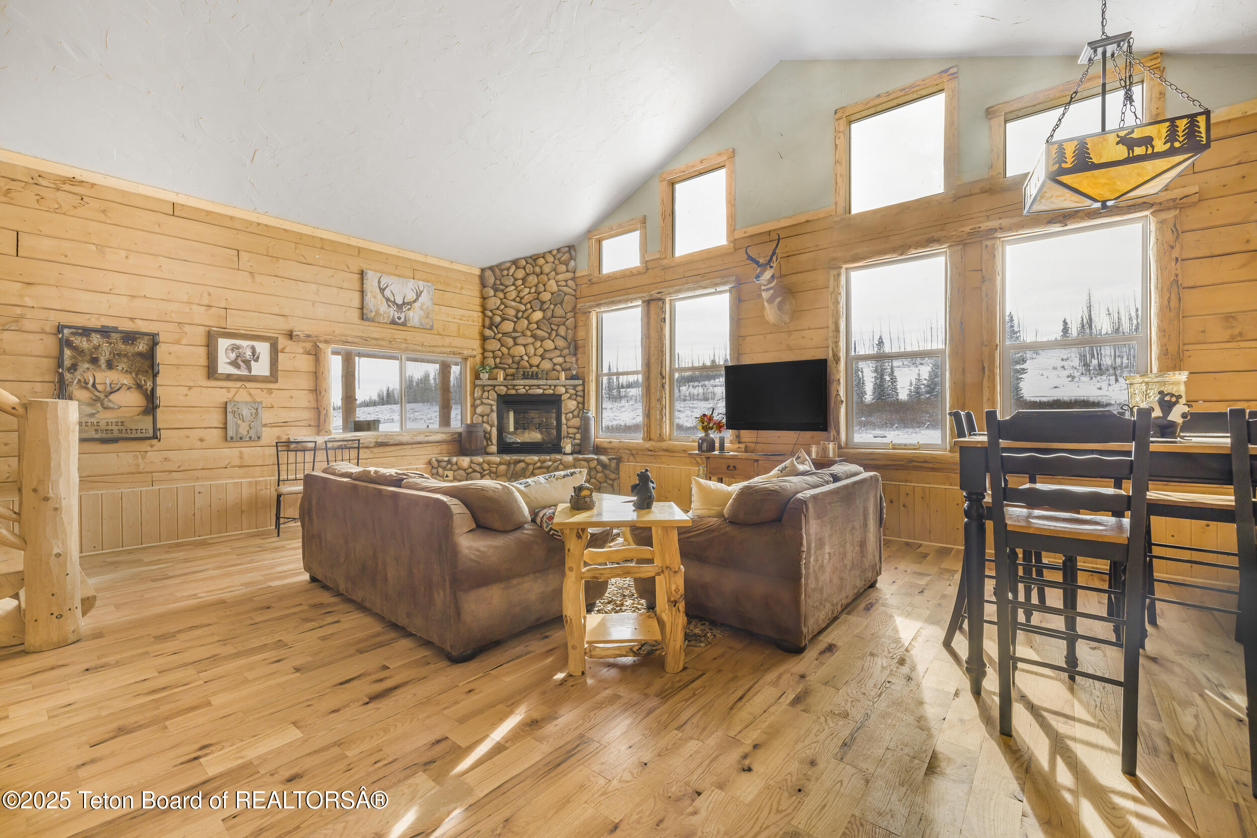 Daniel, Wyoming 83115, United States, 6 Bedrooms Bedrooms, ,2 BathroomsBathrooms,Residential,Active,16544