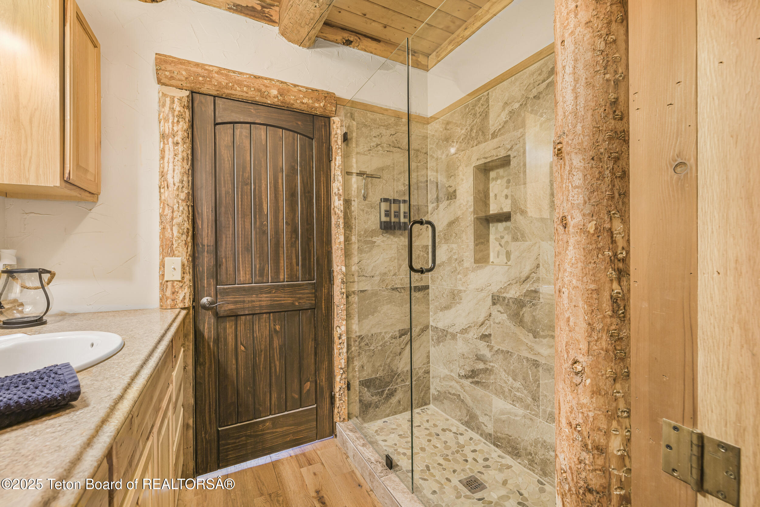 Daniel, Wyoming 83115, United States, 6 Bedrooms Bedrooms, ,2 BathroomsBathrooms,Residential,Active,16544