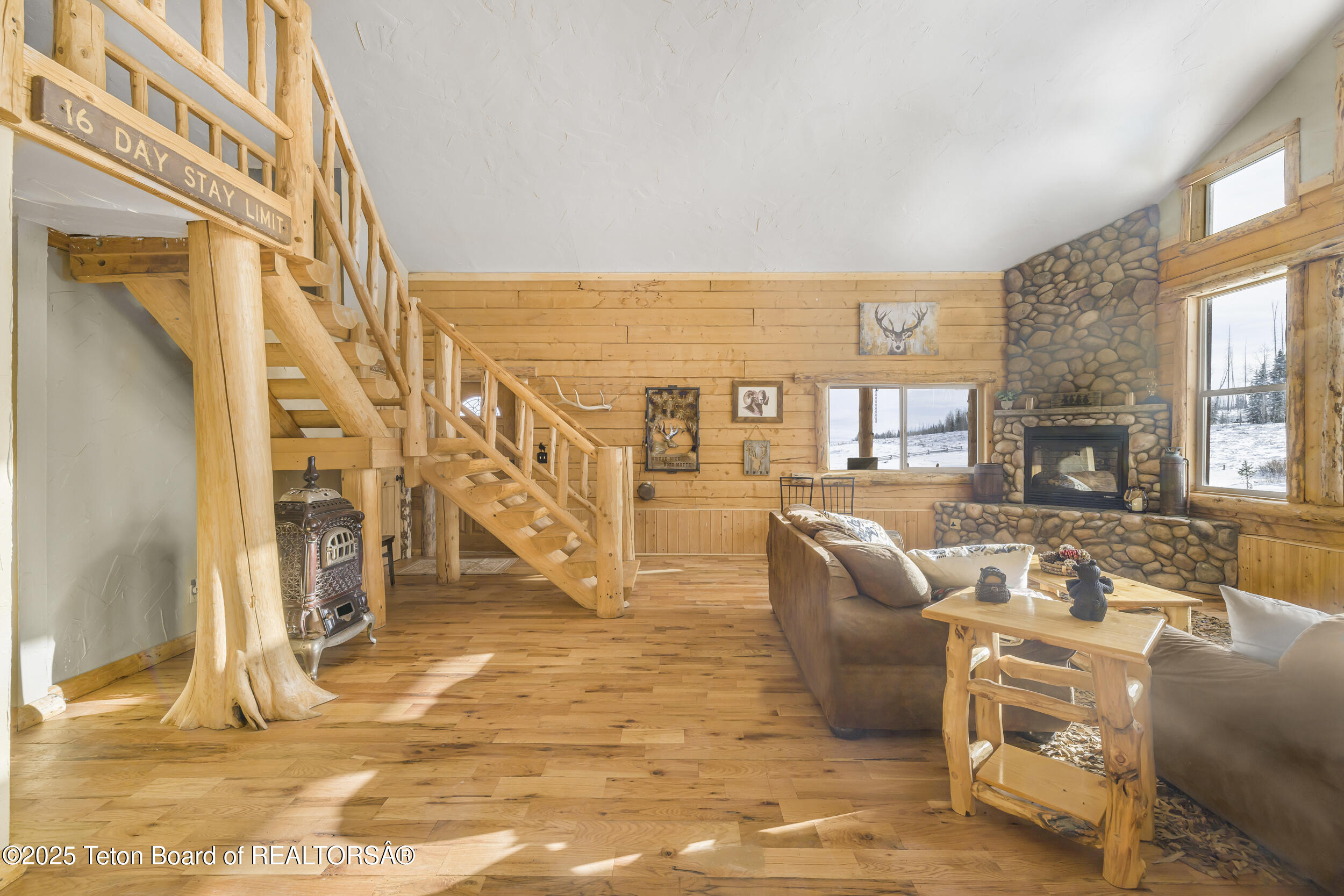 Daniel, Wyoming 83115, United States, 6 Bedrooms Bedrooms, ,2 BathroomsBathrooms,Residential,Active,16544