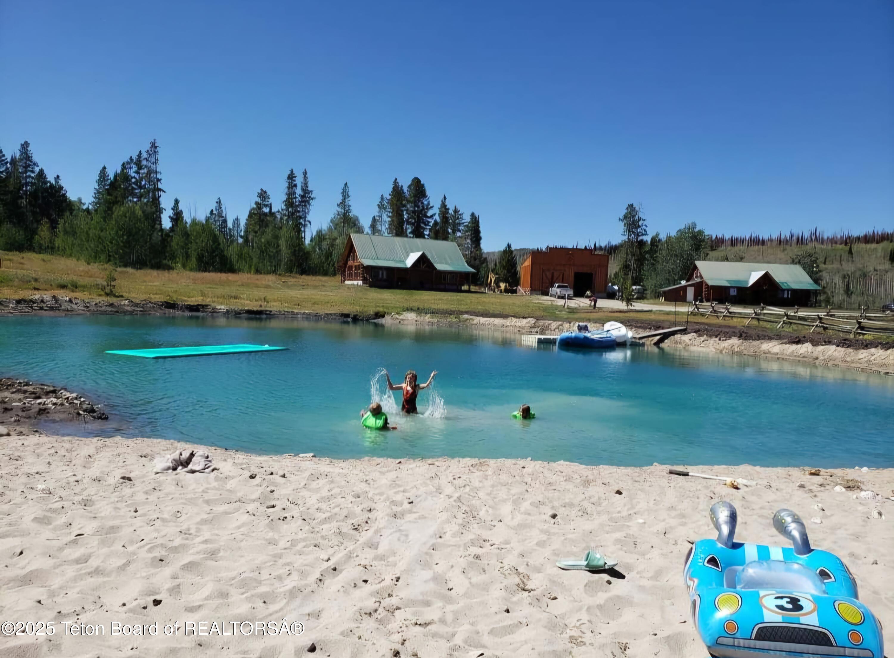 Daniel, Wyoming 83115, United States, 6 Bedrooms Bedrooms, ,2 BathroomsBathrooms,Residential,Active,16544