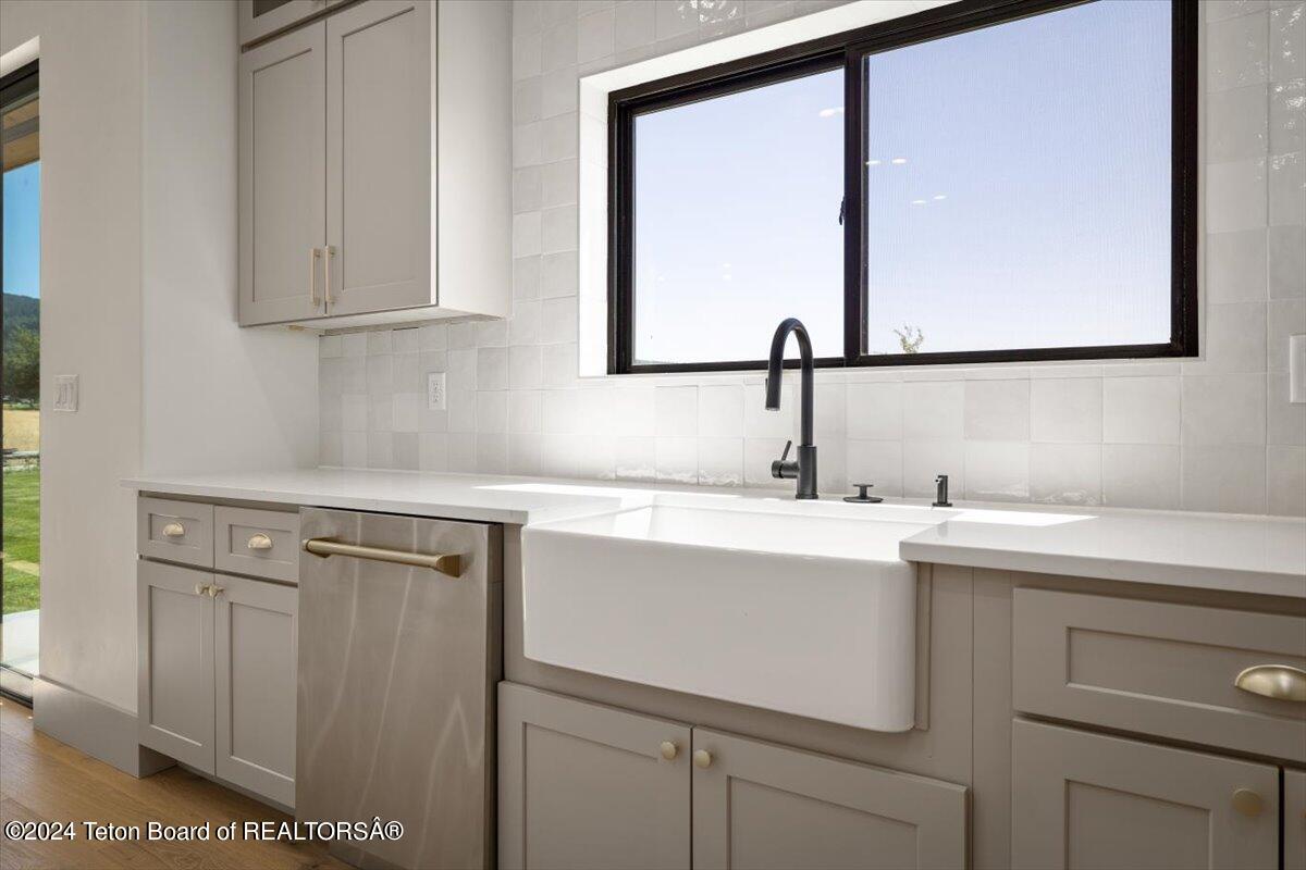 Victor, Idaho 83455, United States, 4 Bedrooms Bedrooms, ,4 BathroomsBathrooms,Residential,Active,54989