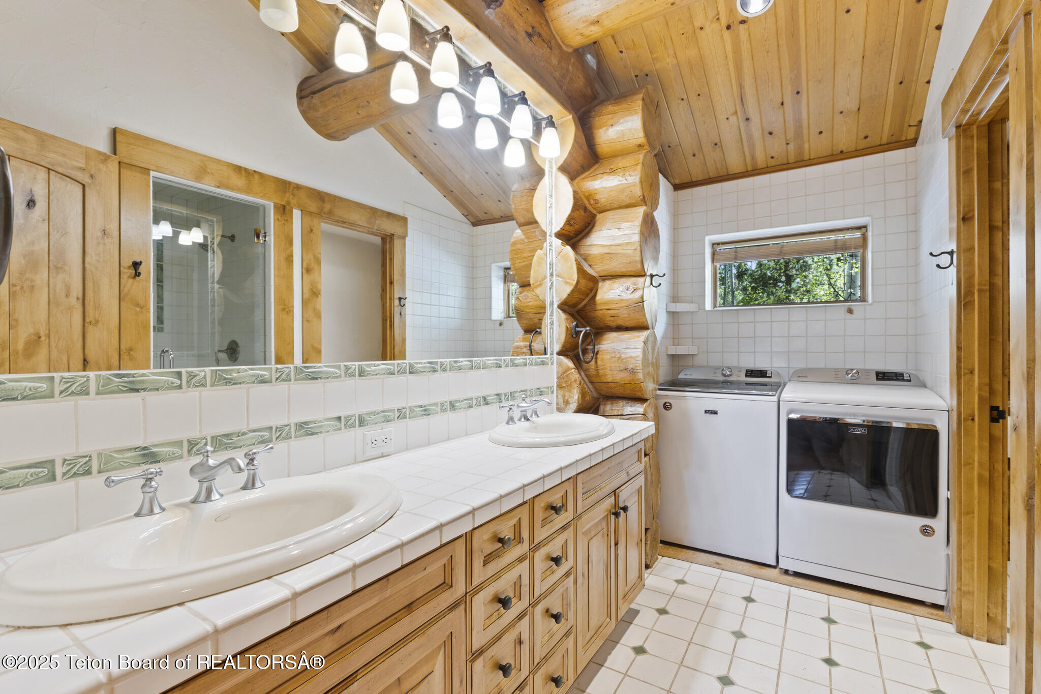 Wilson, Wyoming 83014, United States, 3 Bedrooms Bedrooms, ,4 BathroomsBathrooms,Residential,Active,158922