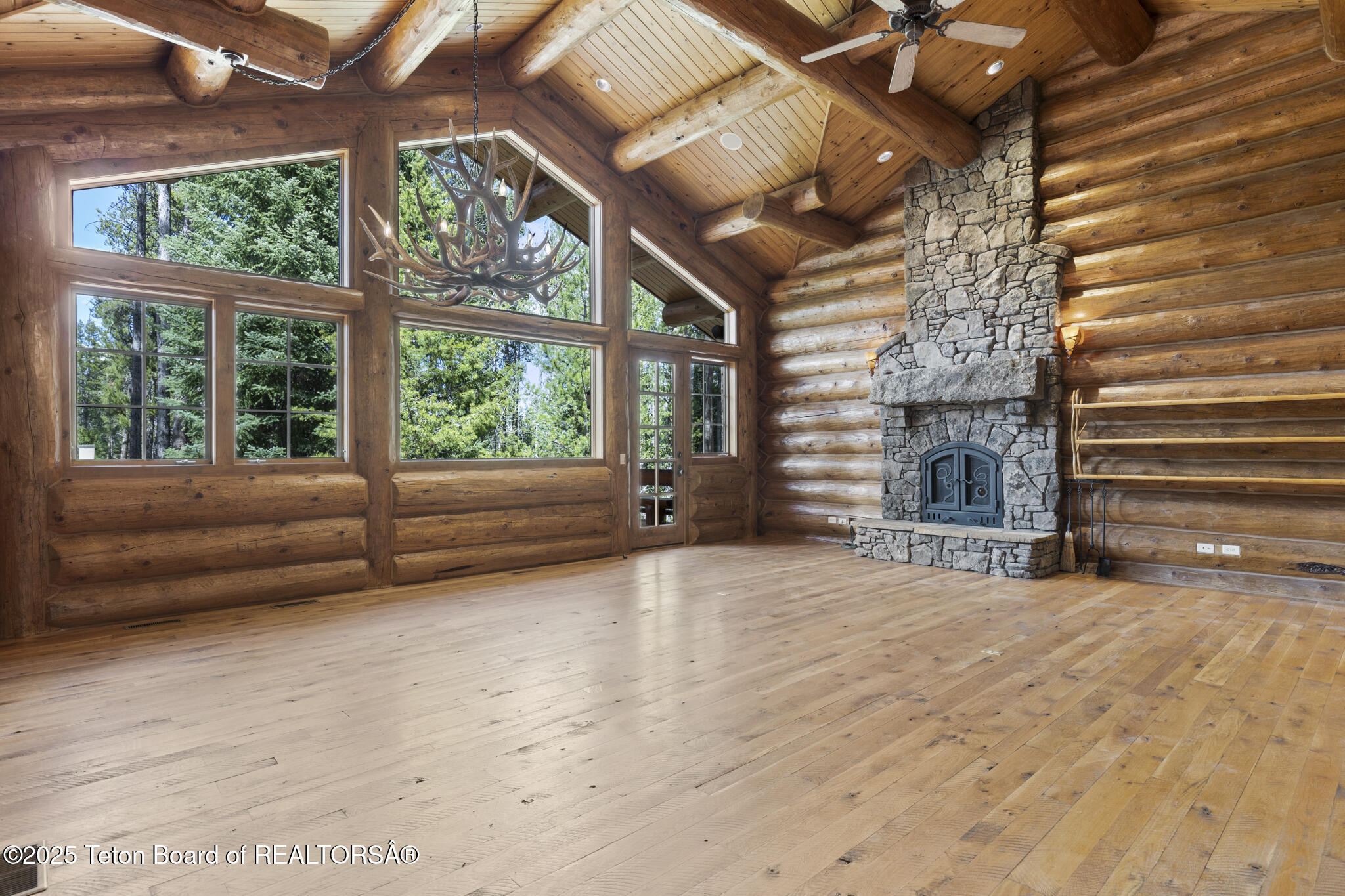 Wilson, Wyoming 83014, United States, 3 Bedrooms Bedrooms, ,4 BathroomsBathrooms,Residential,Active,158922