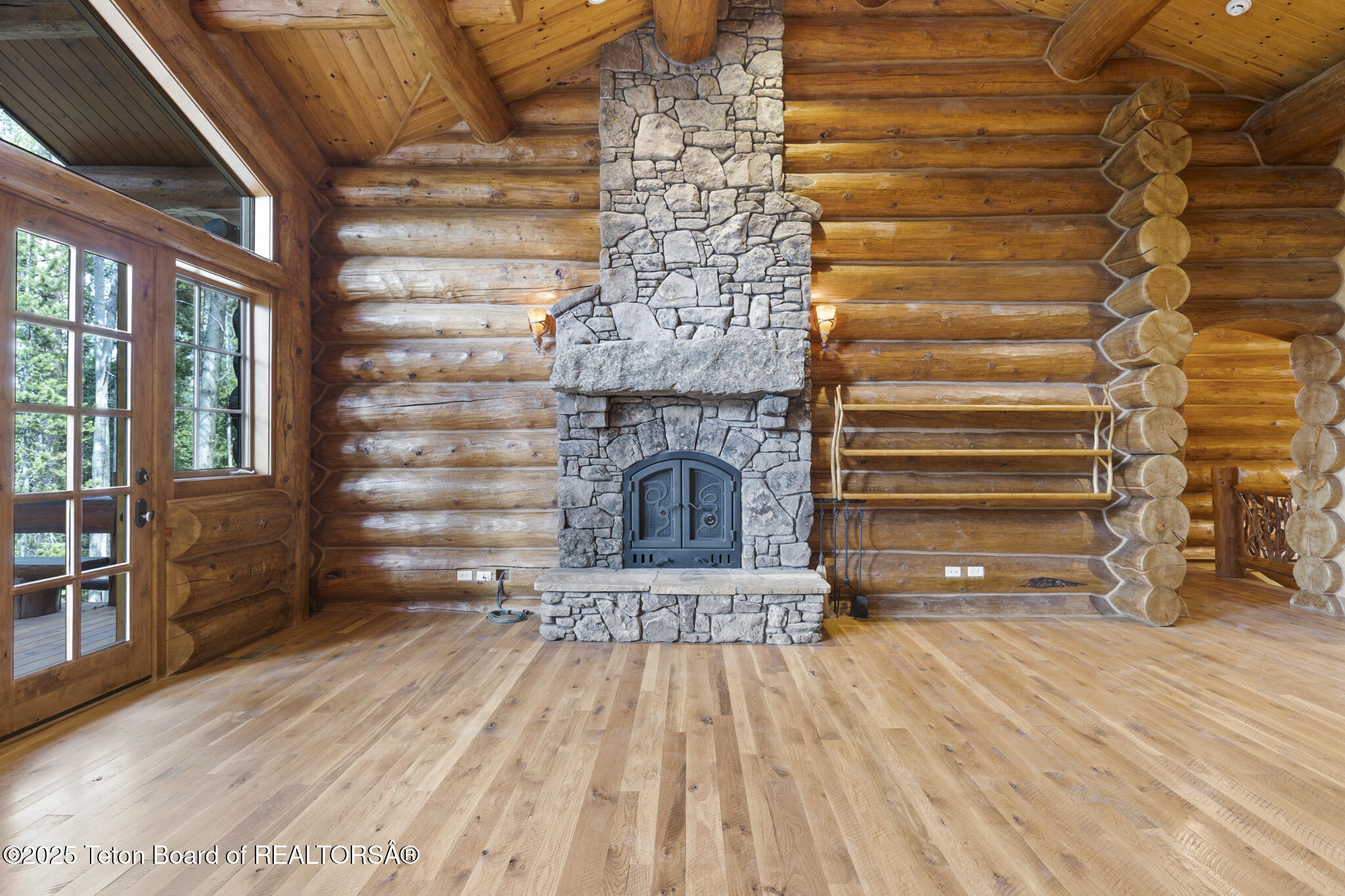 Wilson, Wyoming 83014, United States, 3 Bedrooms Bedrooms, ,4 BathroomsBathrooms,Residential,Active,158922