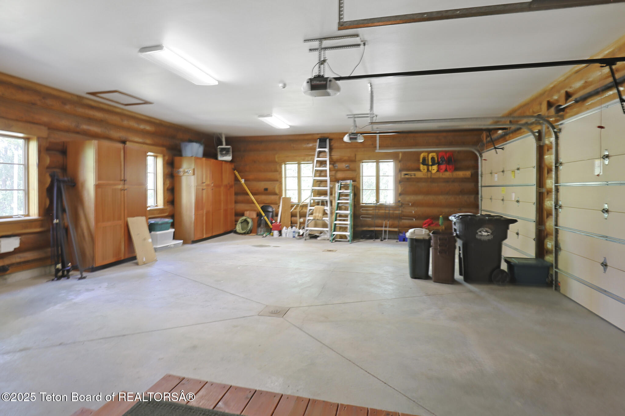 Wilson, Wyoming 83014, United States, 3 Bedrooms Bedrooms, ,4 BathroomsBathrooms,Residential,Active,158922