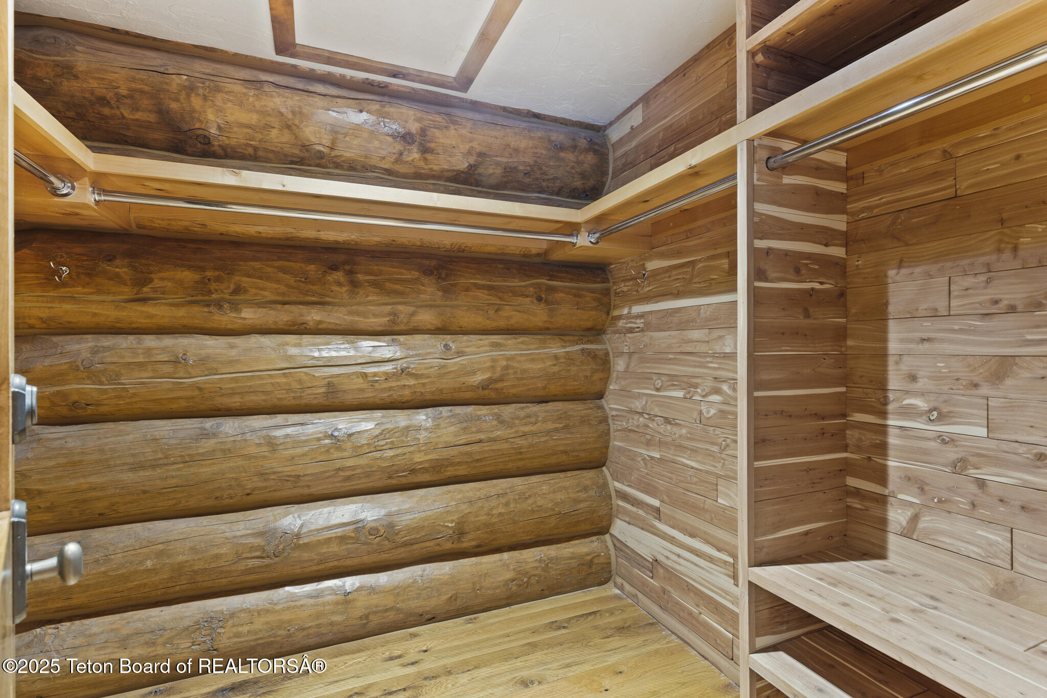 Wilson, Wyoming 83014, United States, 3 Bedrooms Bedrooms, ,4 BathroomsBathrooms,Residential,Active,158922