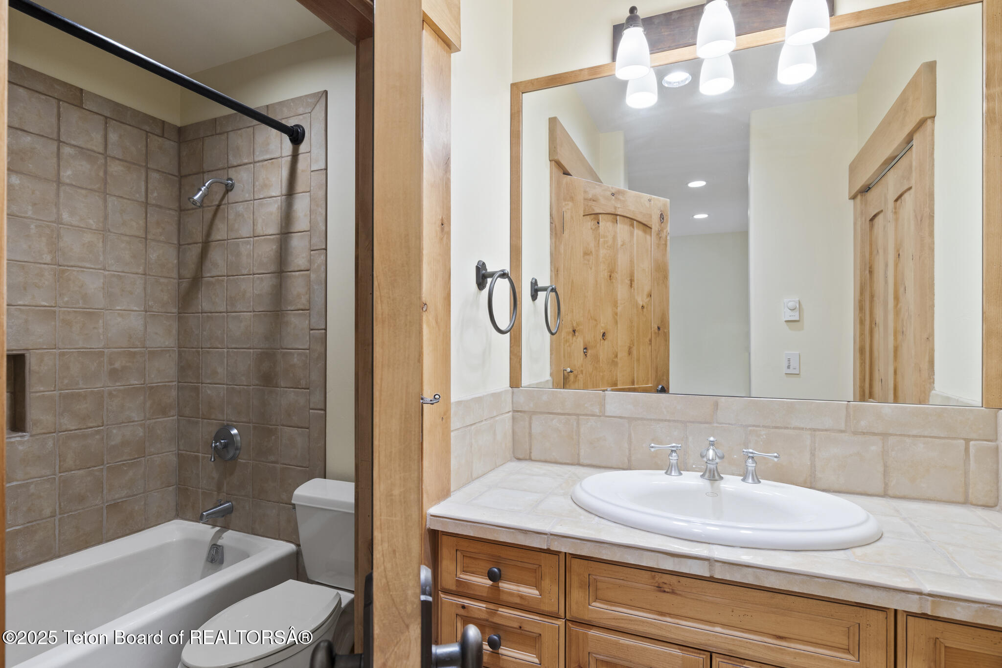 Wilson, Wyoming 83014, United States, 3 Bedrooms Bedrooms, ,4 BathroomsBathrooms,Residential,Active,158922