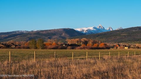 Photo of 1355 BUCKSKIN Loop, Victor, ID 83455 (MLS # 26-908)
