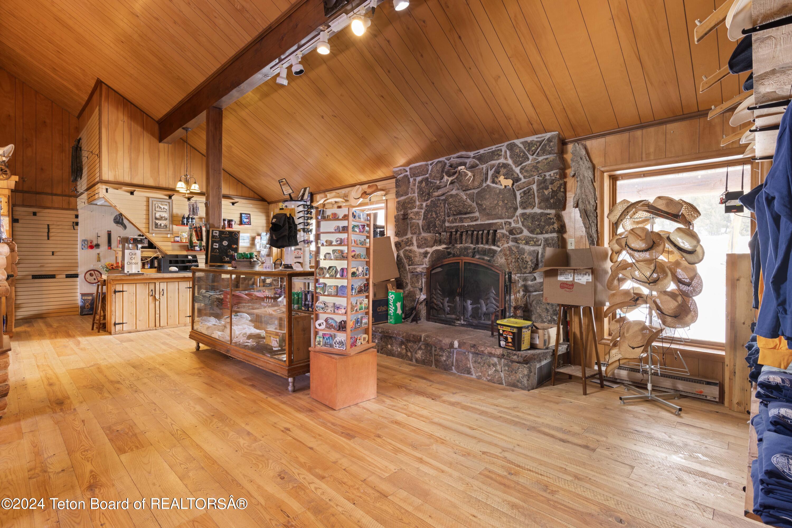 Dubois, Wyoming 82513, United States, ,Commercial,Active,63850