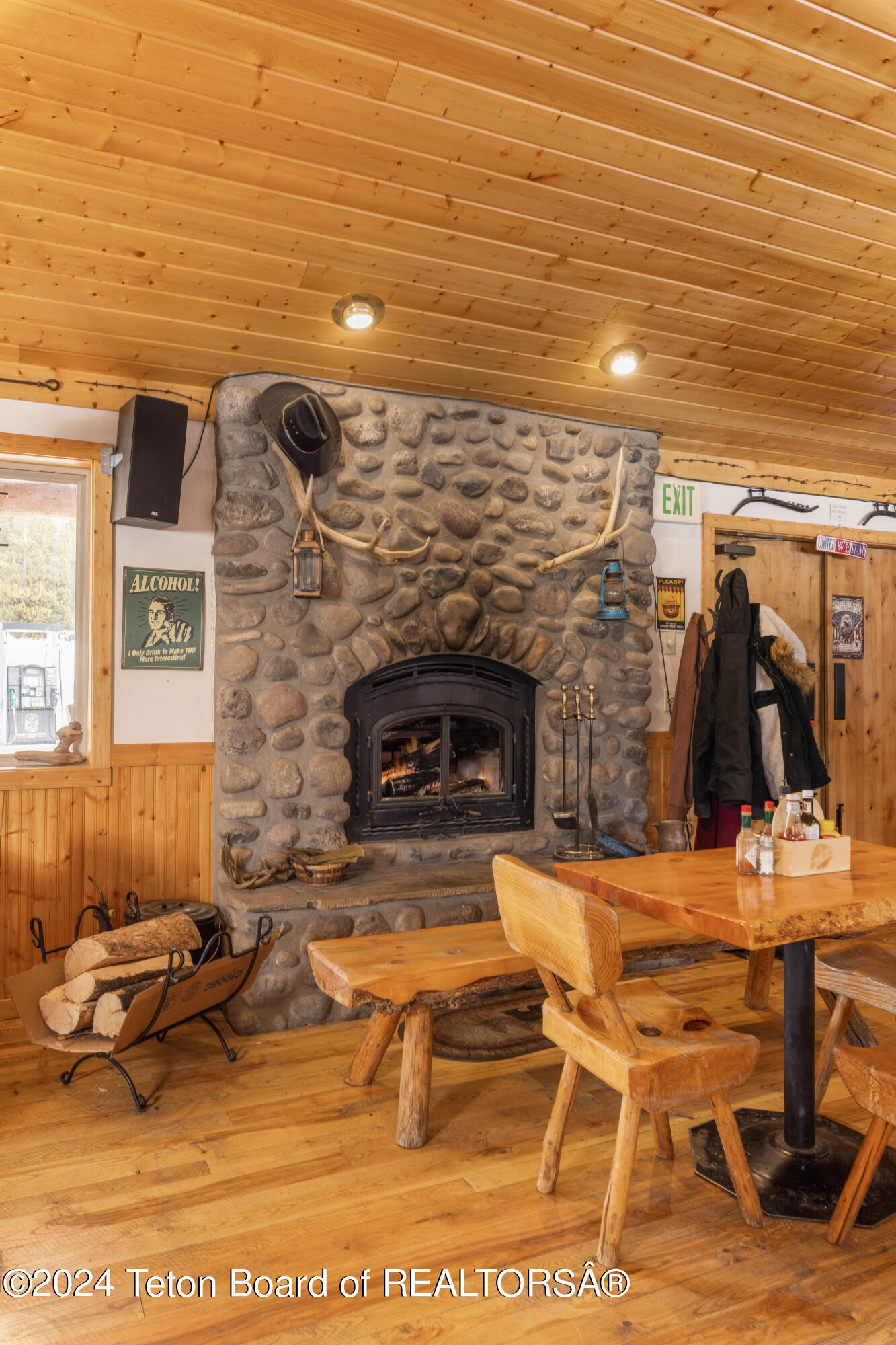 Dubois, Wyoming 82513, United States, ,Commercial,Active,63850