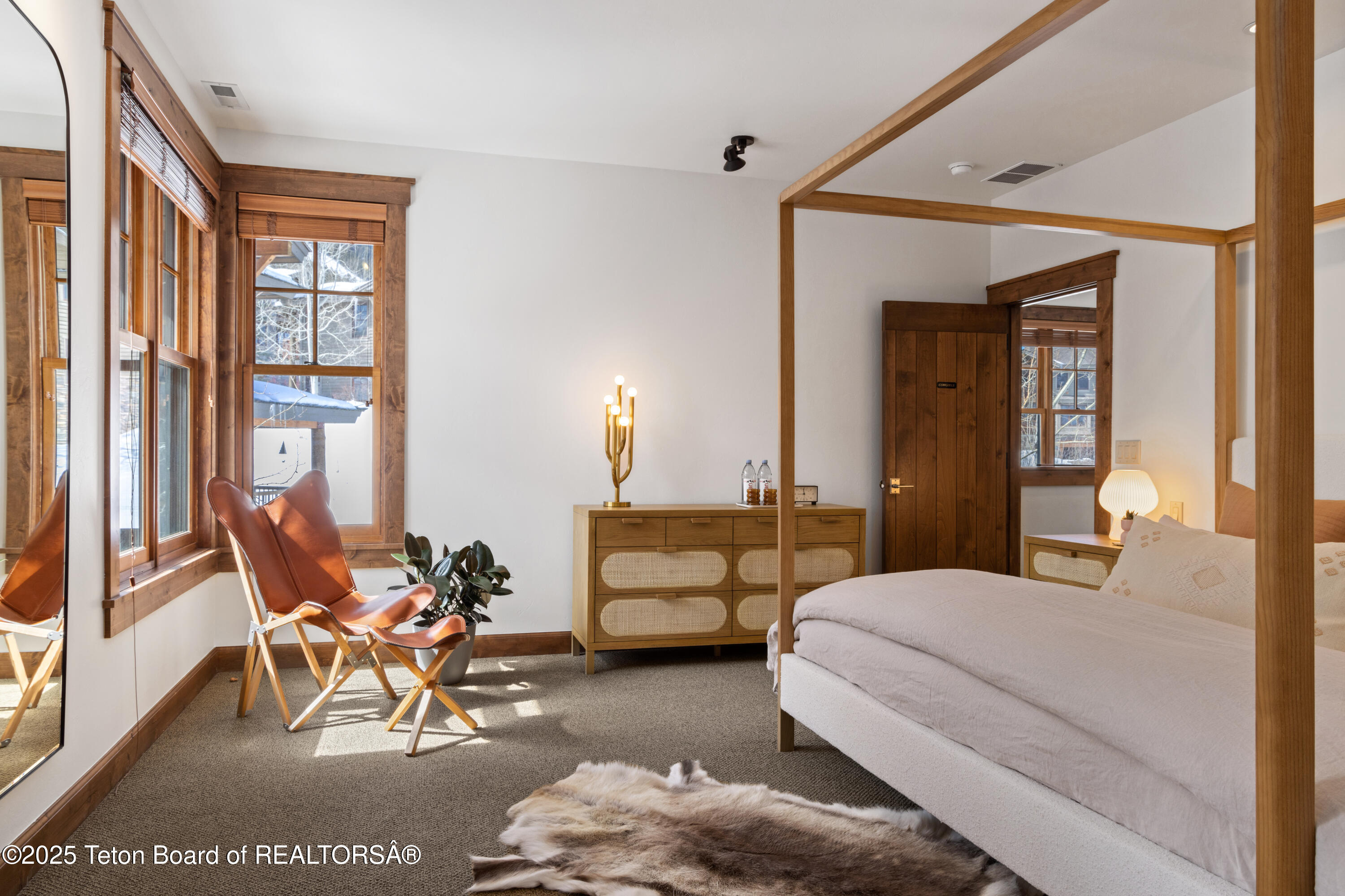 Jackson, Wyoming 83001, United States, 4 Bedrooms Bedrooms, ,4 BathroomsBathrooms,Residential,Active,123571