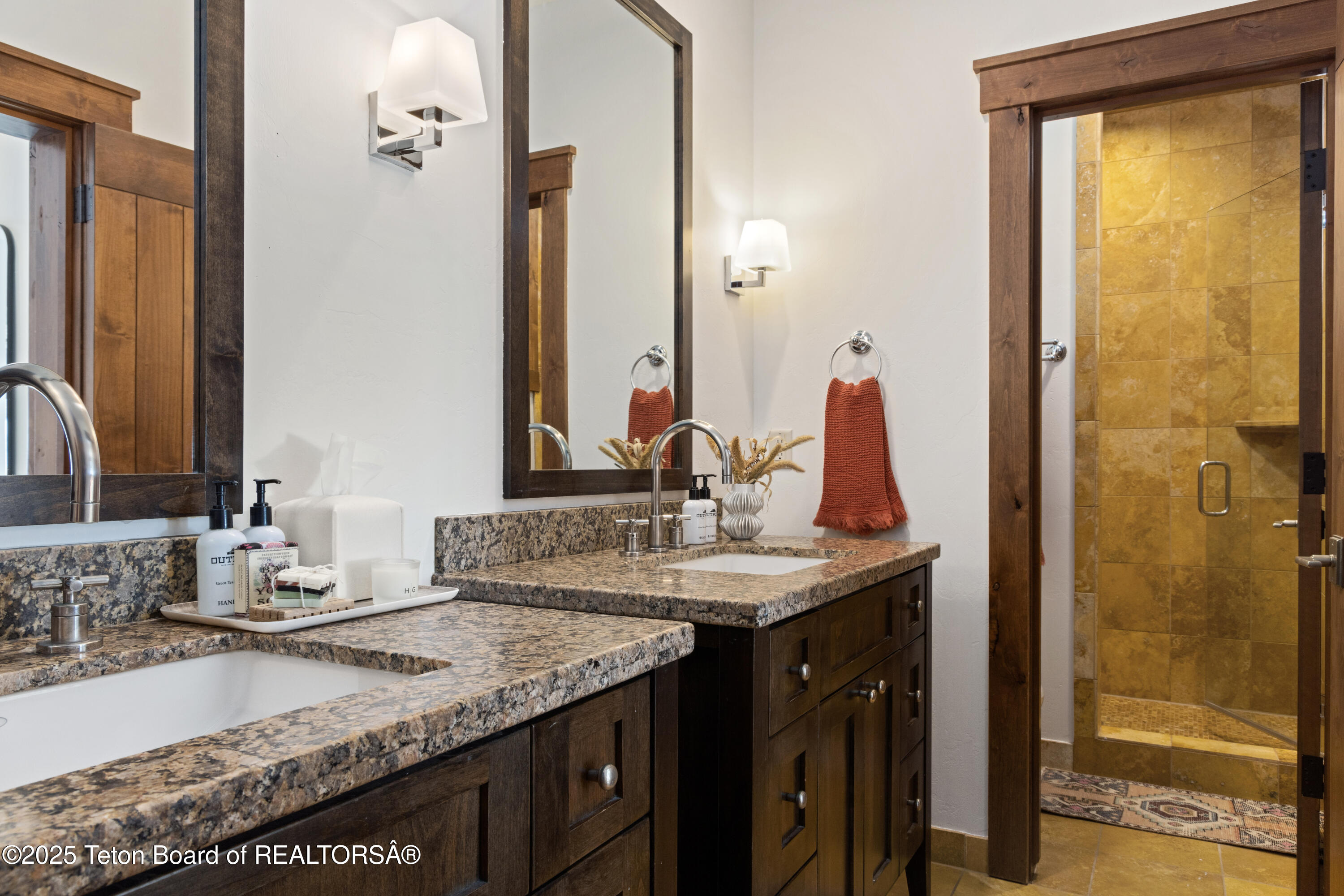 Jackson, Wyoming 83001, United States, 4 Bedrooms Bedrooms, ,4 BathroomsBathrooms,Residential,Active,123571