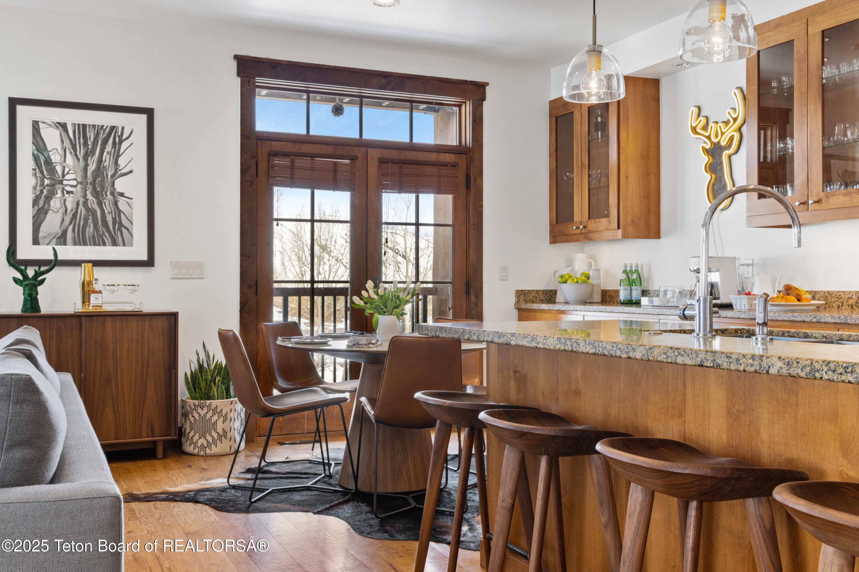 Jackson, Wyoming 83001, United States, 4 Bedrooms Bedrooms, ,4 BathroomsBathrooms,Residential,Active,123571