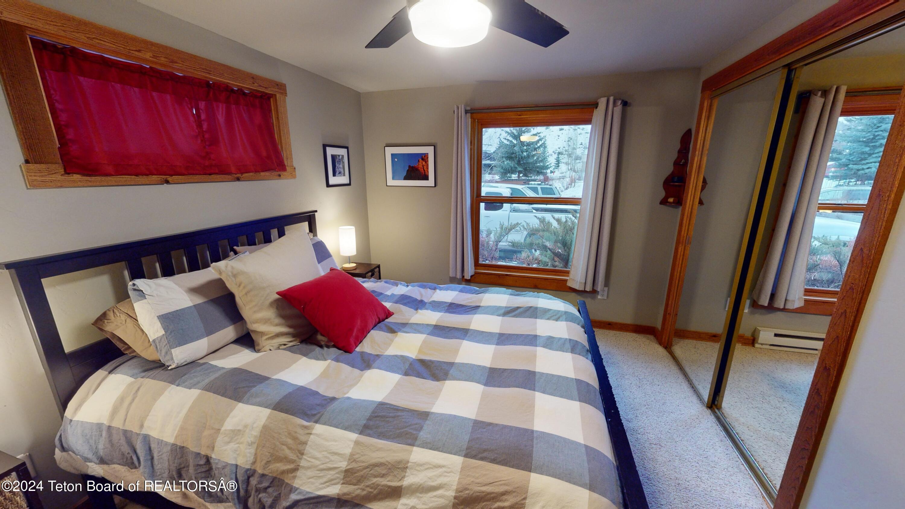 Jackson, Wyoming 83001, United States, 2 Bedrooms Bedrooms, ,1 BathroomBathrooms,Residential,Pending,64833