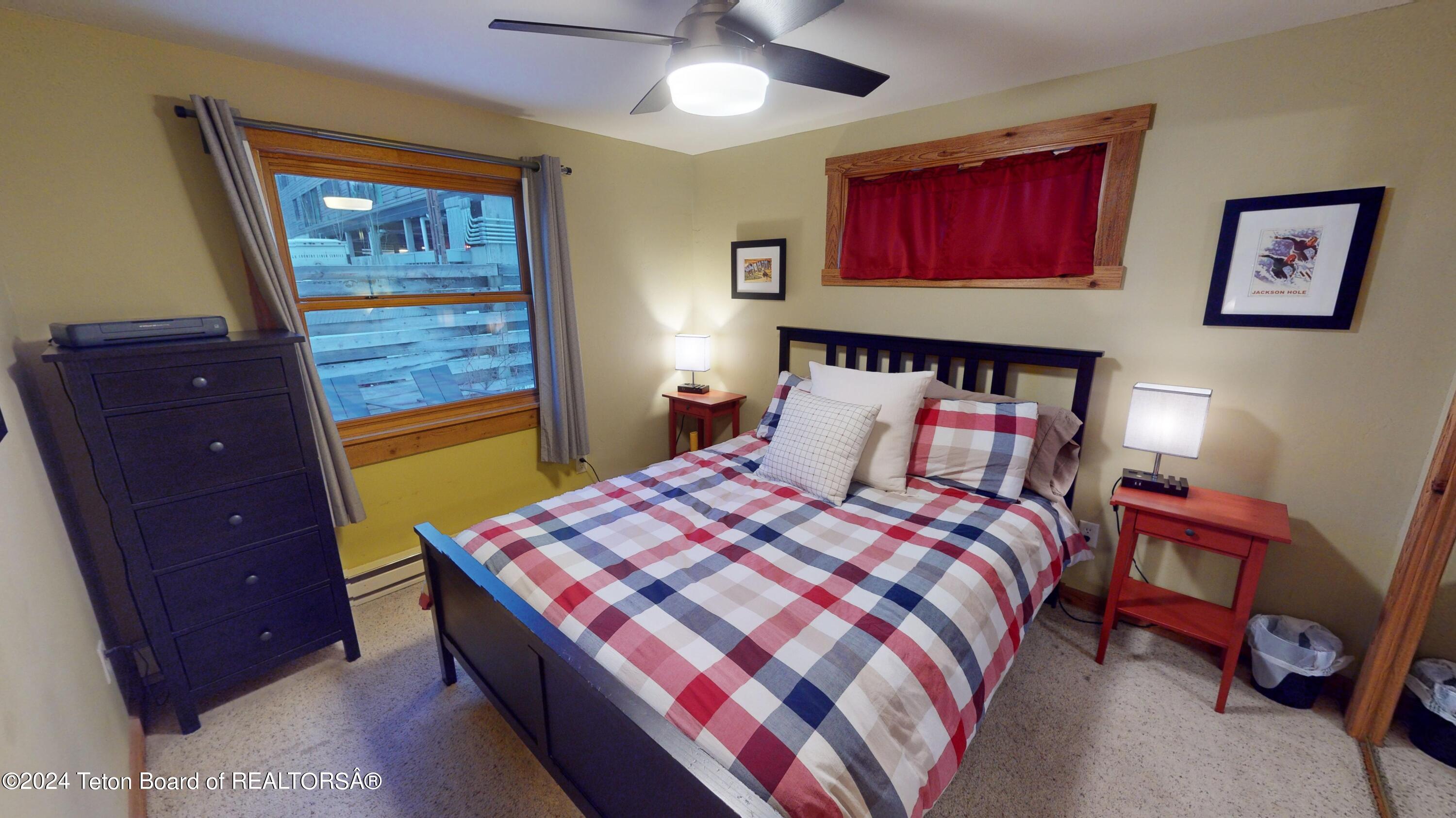 Jackson, Wyoming 83001, United States, 2 Bedrooms Bedrooms, ,1 BathroomBathrooms,Residential,Pending,64833