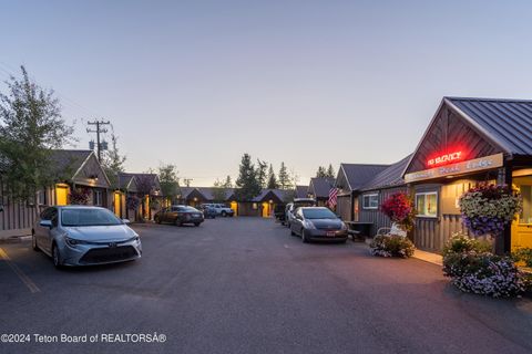 Photo of 46 N Sublette Avenue, Pinedale, WY 82941 (MLS # 26-248)