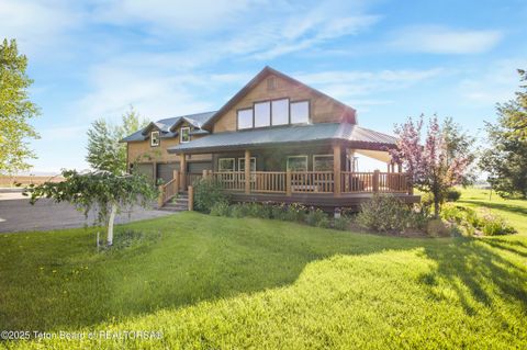 Photo of 980 S 1000 E, Driggs, ID 83455 (MLS # 25-530)