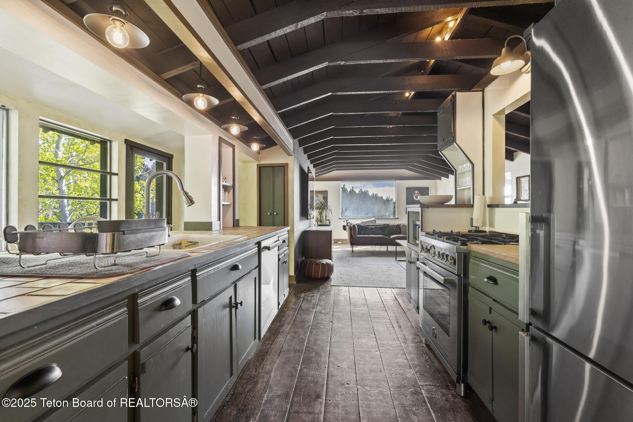 Victor, Idaho 83455, United States, 6 Bedrooms Bedrooms, ,4 BathroomsBathrooms,Residential,Active,142361