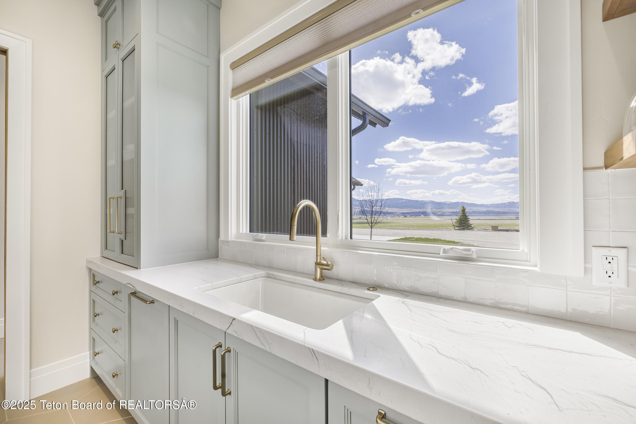 Swan Valley, Idaho 83449, United States, 4 Bedrooms Bedrooms, ,4 BathroomsBathrooms,Residential,Active,225448