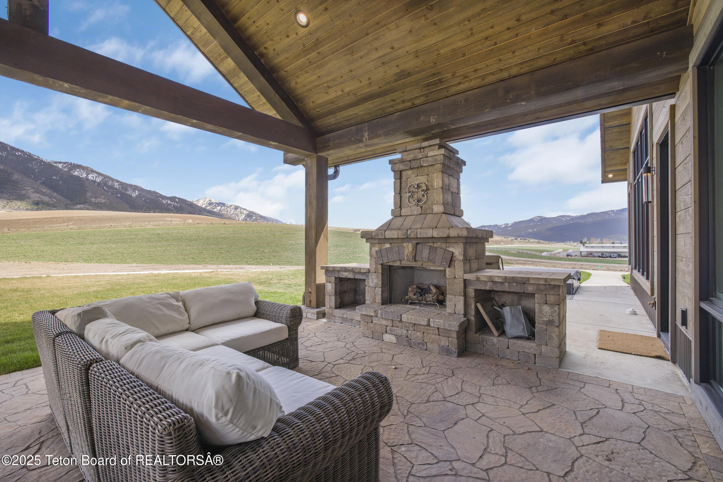 Swan Valley, Idaho 83449, United States, 4 Bedrooms Bedrooms, ,4 BathroomsBathrooms,Residential,Active,225448