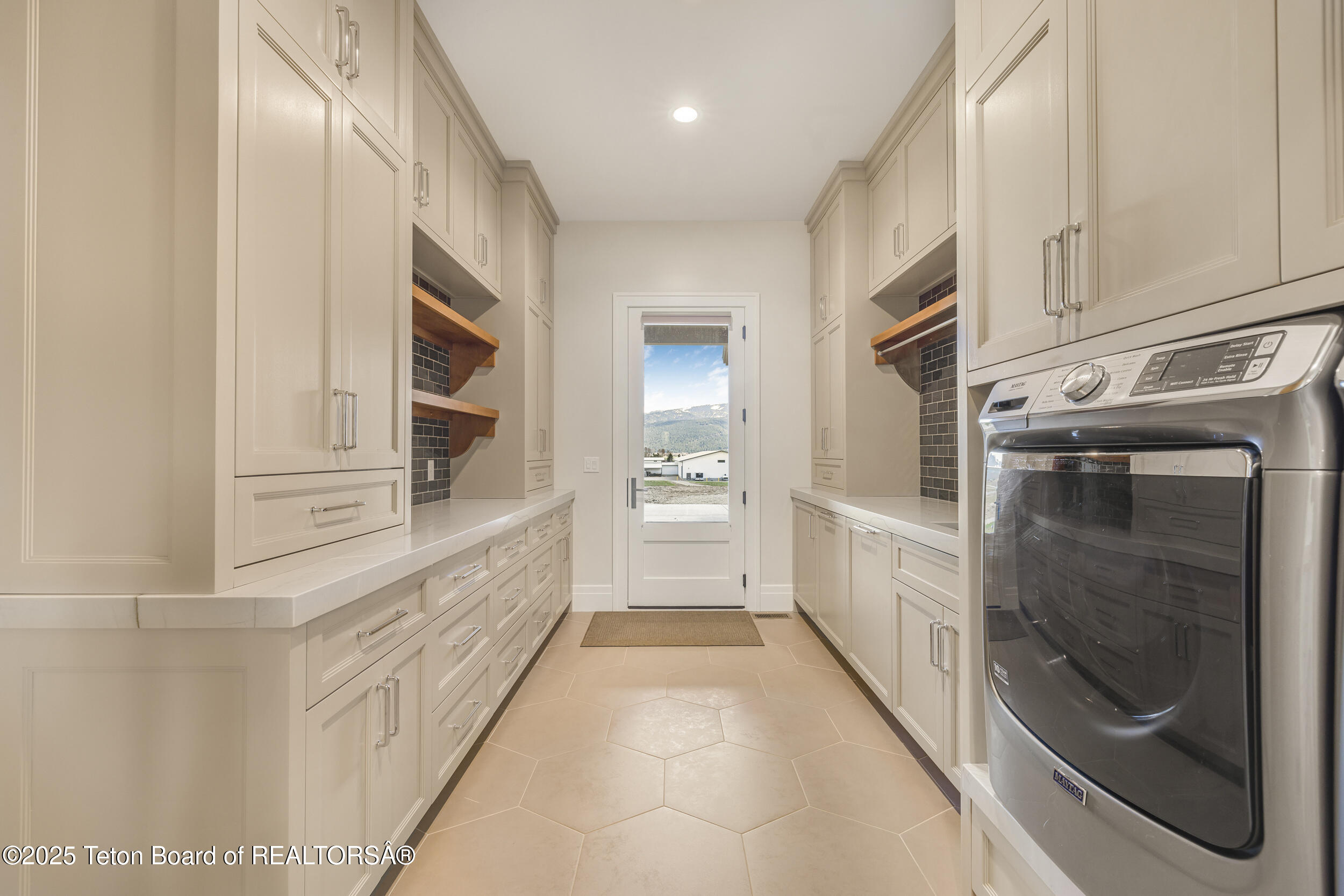 Swan Valley, Idaho 83449, United States, 4 Bedrooms Bedrooms, ,4 BathroomsBathrooms,Residential,Active,225448