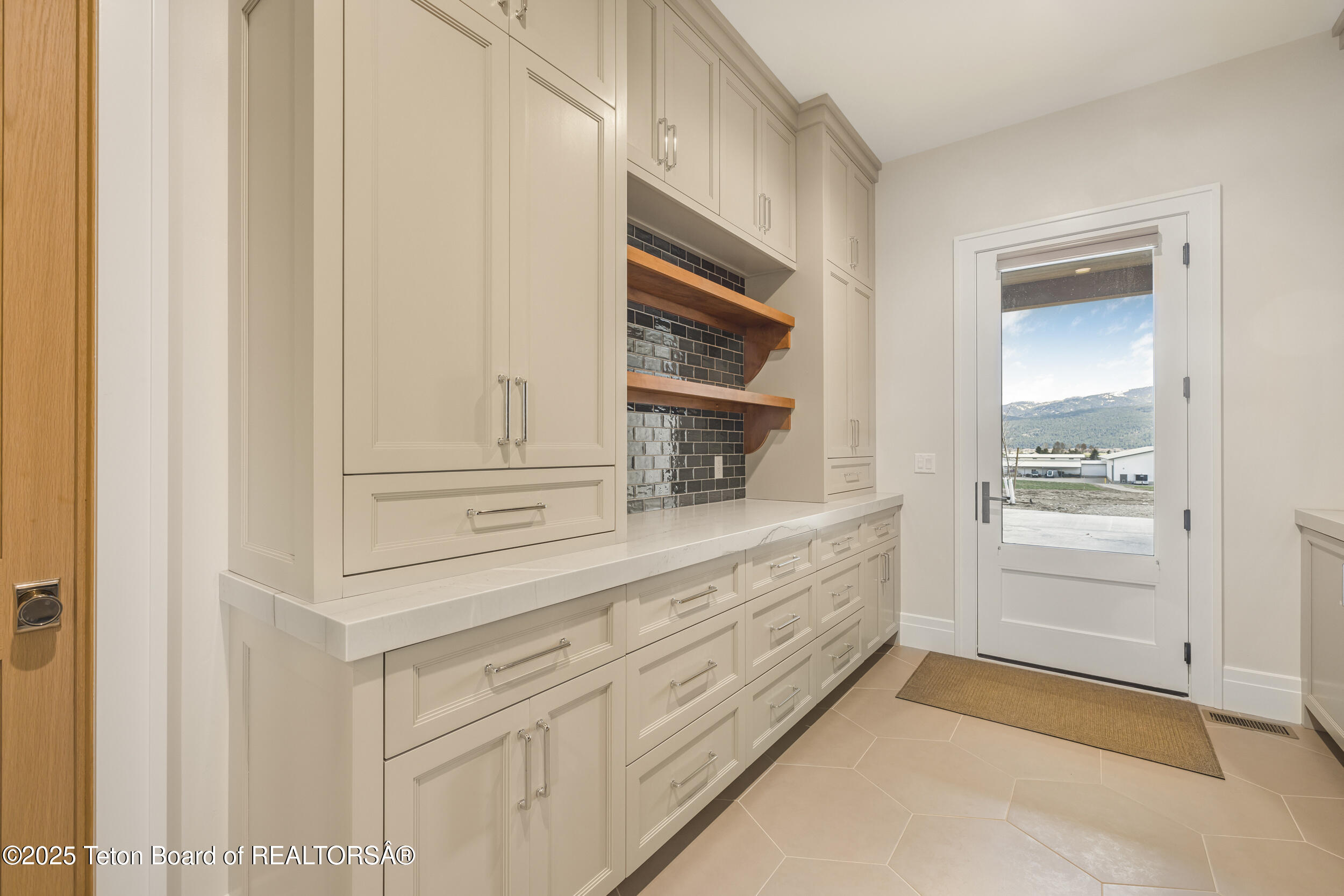 Swan Valley, Idaho 83449, United States, 4 Bedrooms Bedrooms, ,4 BathroomsBathrooms,Residential,Active,225448