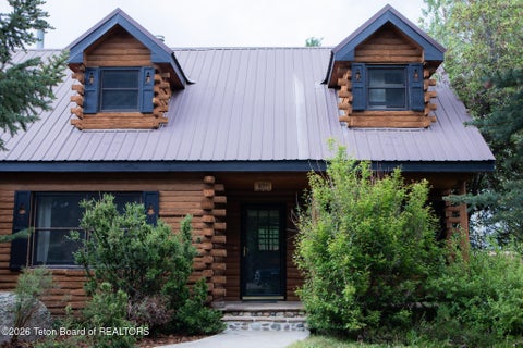 Photo of 837 W W STUART ST Street, Pinedale, WY 82941 (MLS # 26-2579)