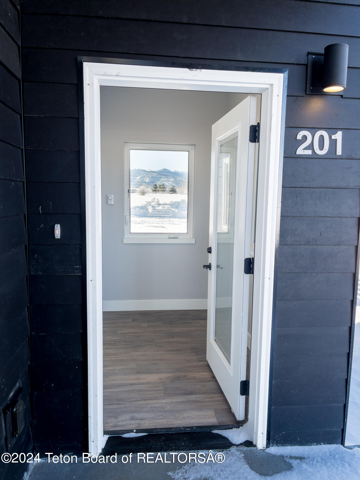 Victor, Idaho 83455, United States, 2 Bedrooms Bedrooms, ,1 BathroomBathrooms,Residential,Pending,64526