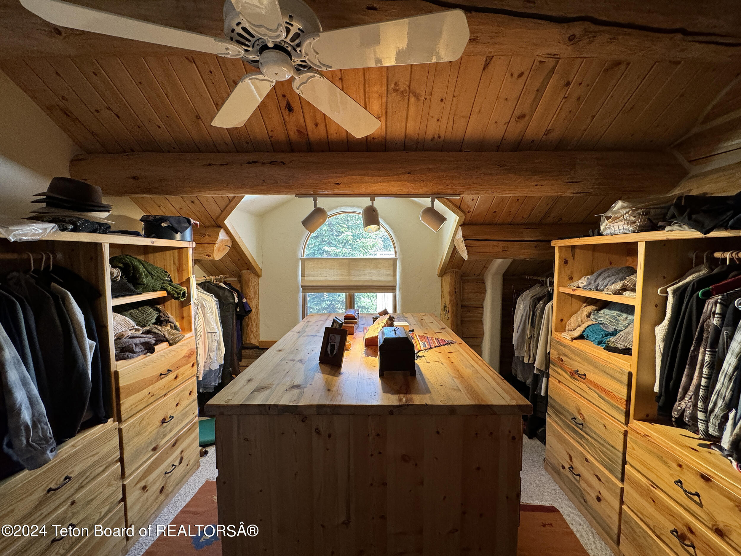 Alta, Wyoming 83414, United States, 5 Bedrooms Bedrooms, ,3 BathroomsBathrooms,Residential,Active,57457