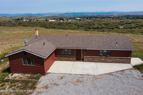 75 REDSTONE NEW FORK RIVER Road, Pinedale, WY 82941 - MLS#: 23-1953