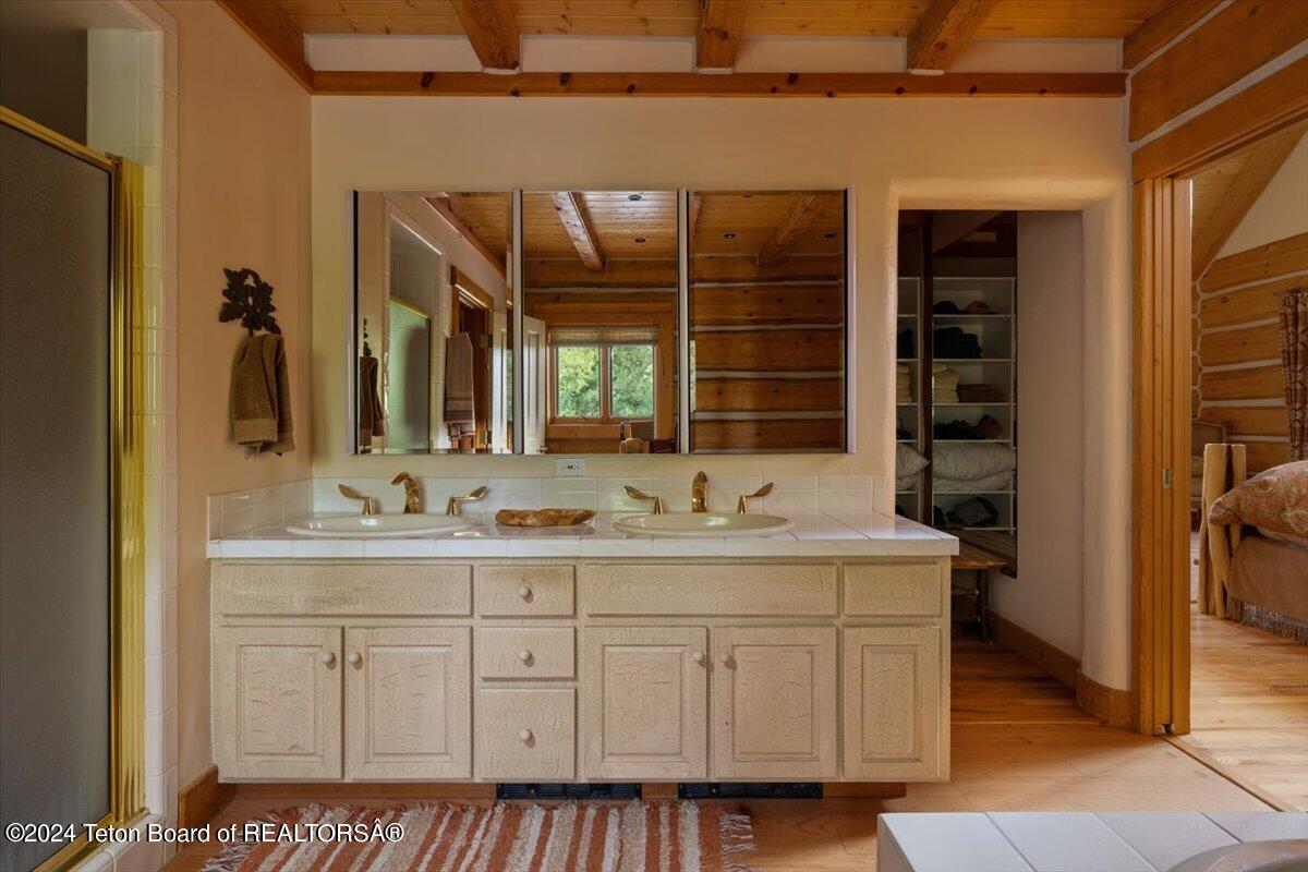 Alta, Wyoming 83414, United States, 6 Bedrooms Bedrooms, ,7 BathroomsBathrooms,Residential,Active,61781