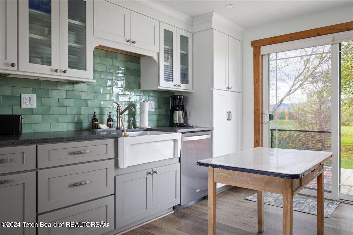 Victor, Idaho 83455, United States, 3 Bedrooms Bedrooms, ,2 BathroomsBathrooms,Residential,Active,56346