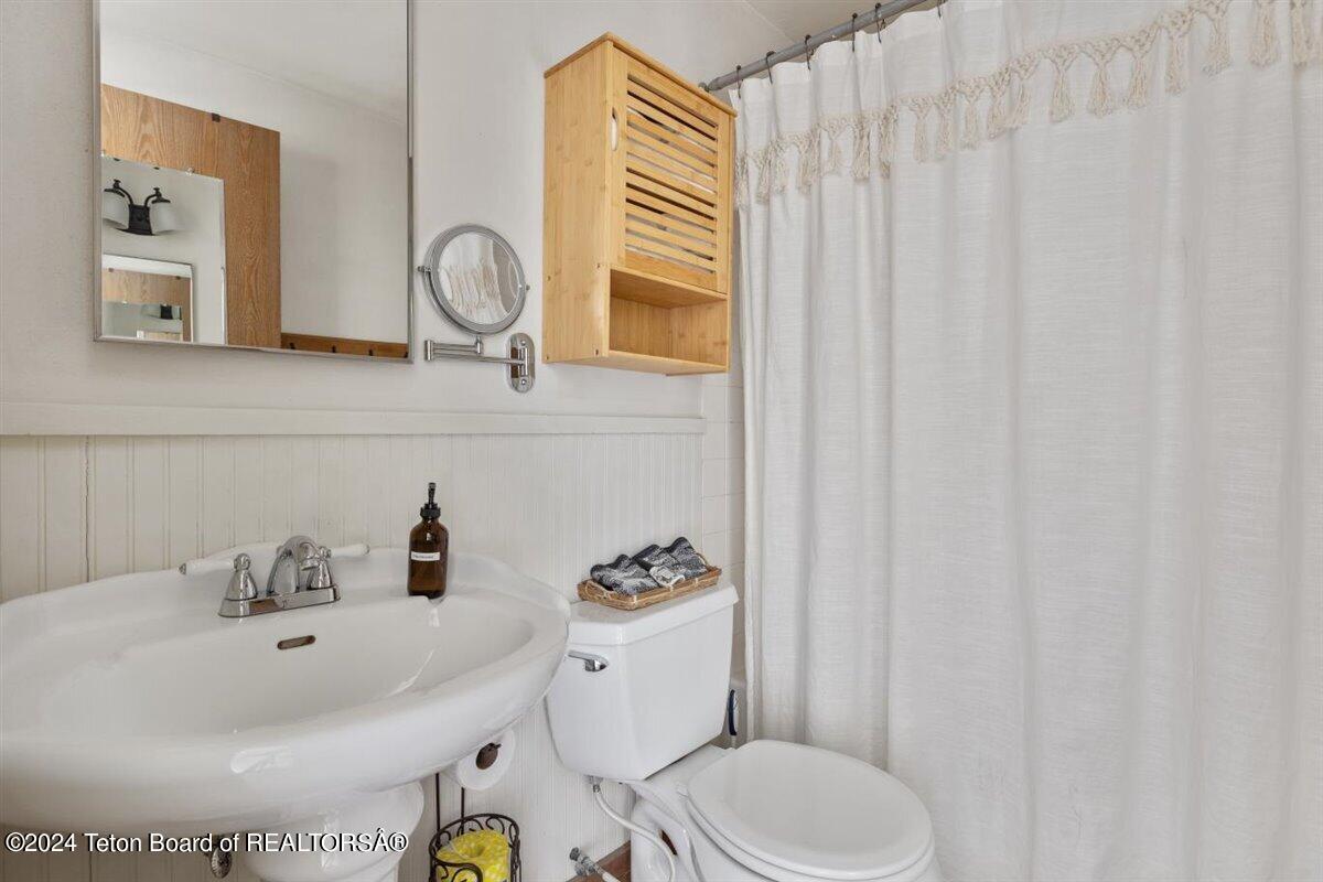 Victor, Idaho 83455, United States, 3 Bedrooms Bedrooms, ,2 BathroomsBathrooms,Residential,Active,56346