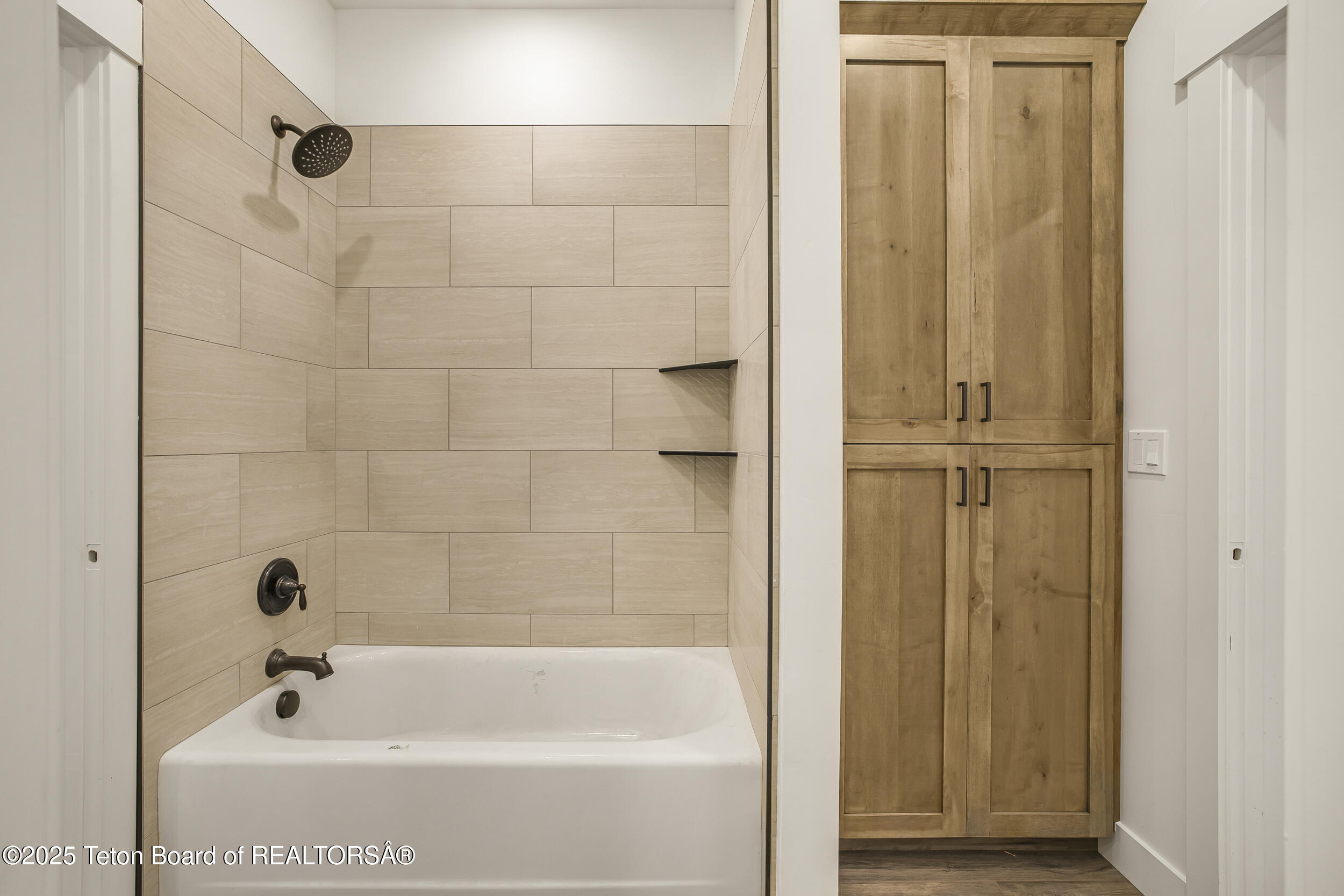 Auburn, Idaho 83111, United States, 5 Bedrooms Bedrooms, ,3 BathroomsBathrooms,Residential,Active,190364