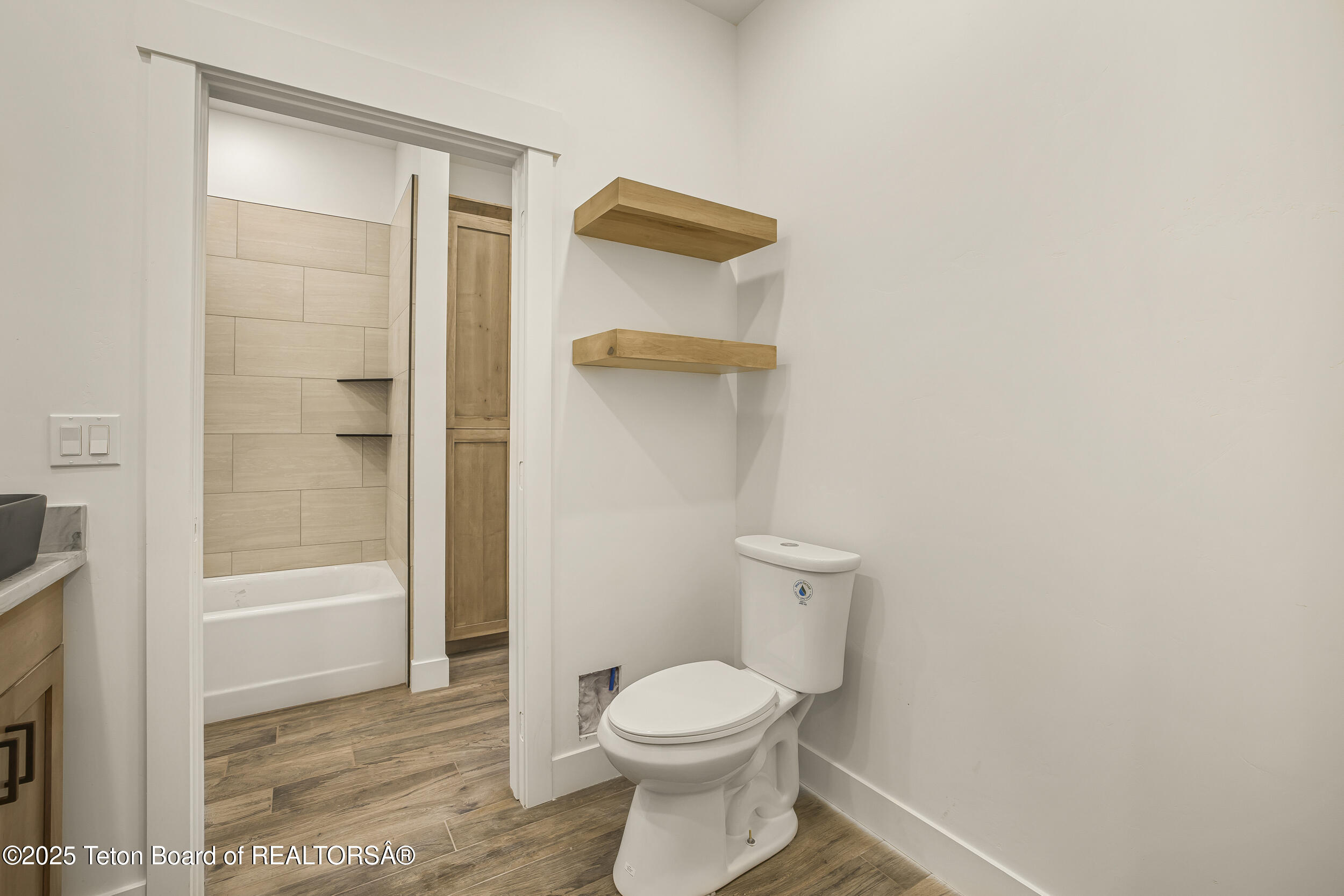 Auburn, Idaho 83111, United States, 5 Bedrooms Bedrooms, ,3 BathroomsBathrooms,Residential,Active,190364