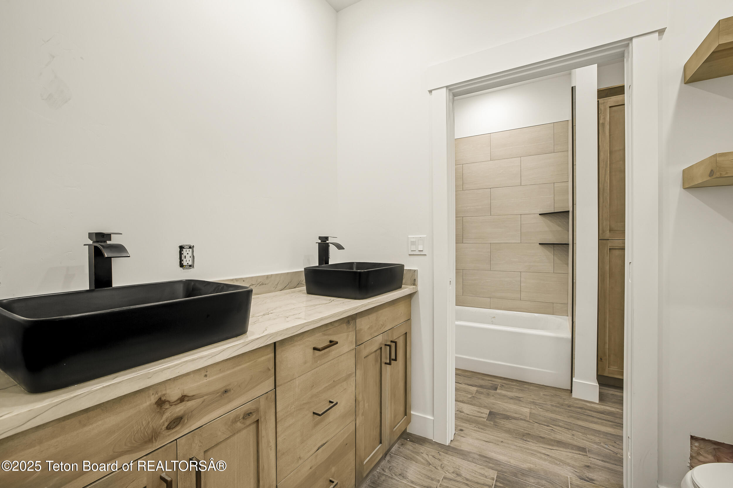 Auburn, Idaho 83111, United States, 5 Bedrooms Bedrooms, ,3 BathroomsBathrooms,Residential,Active,190364