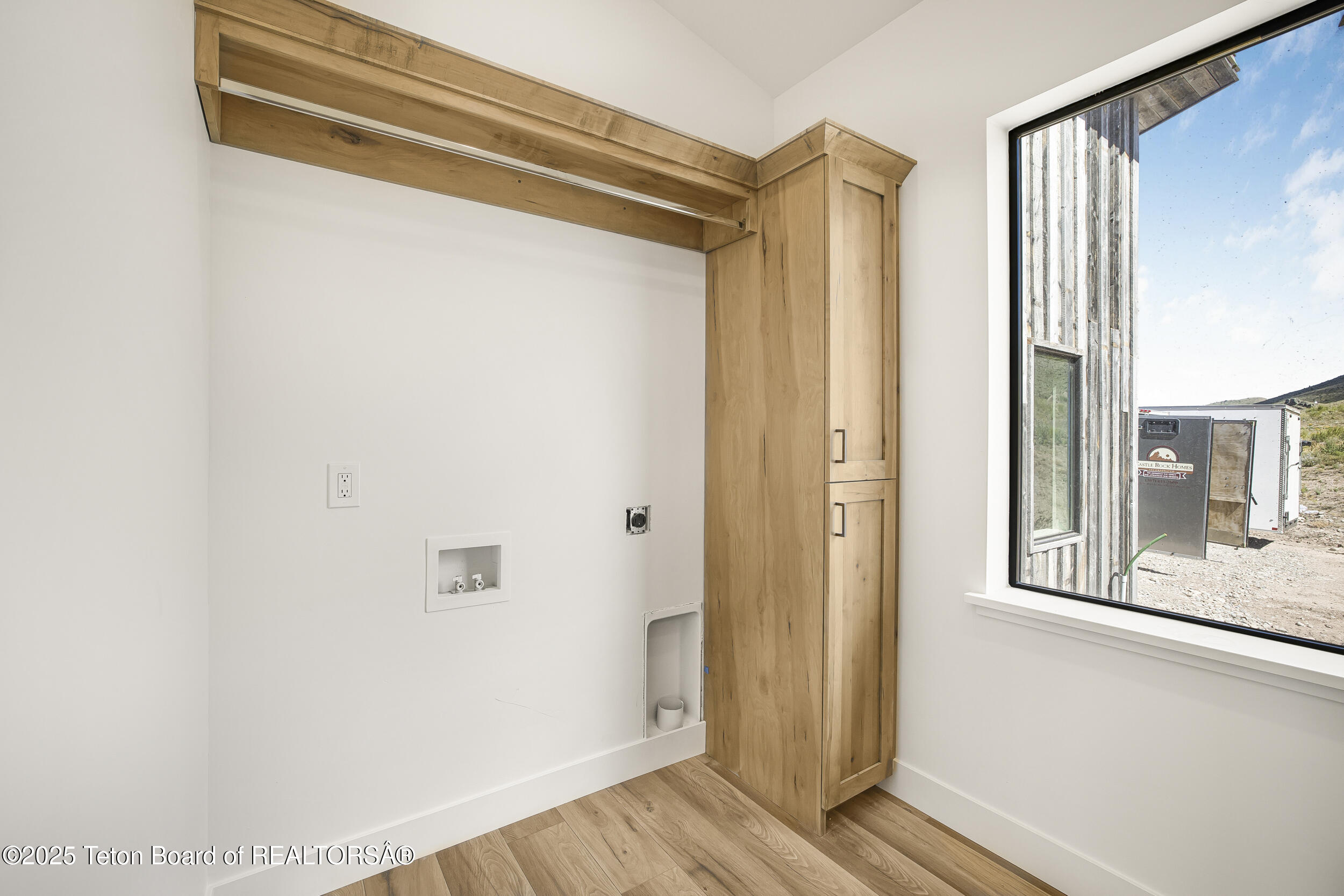 Auburn, Idaho 83111, United States, 5 Bedrooms Bedrooms, ,3 BathroomsBathrooms,Residential,Active,190364