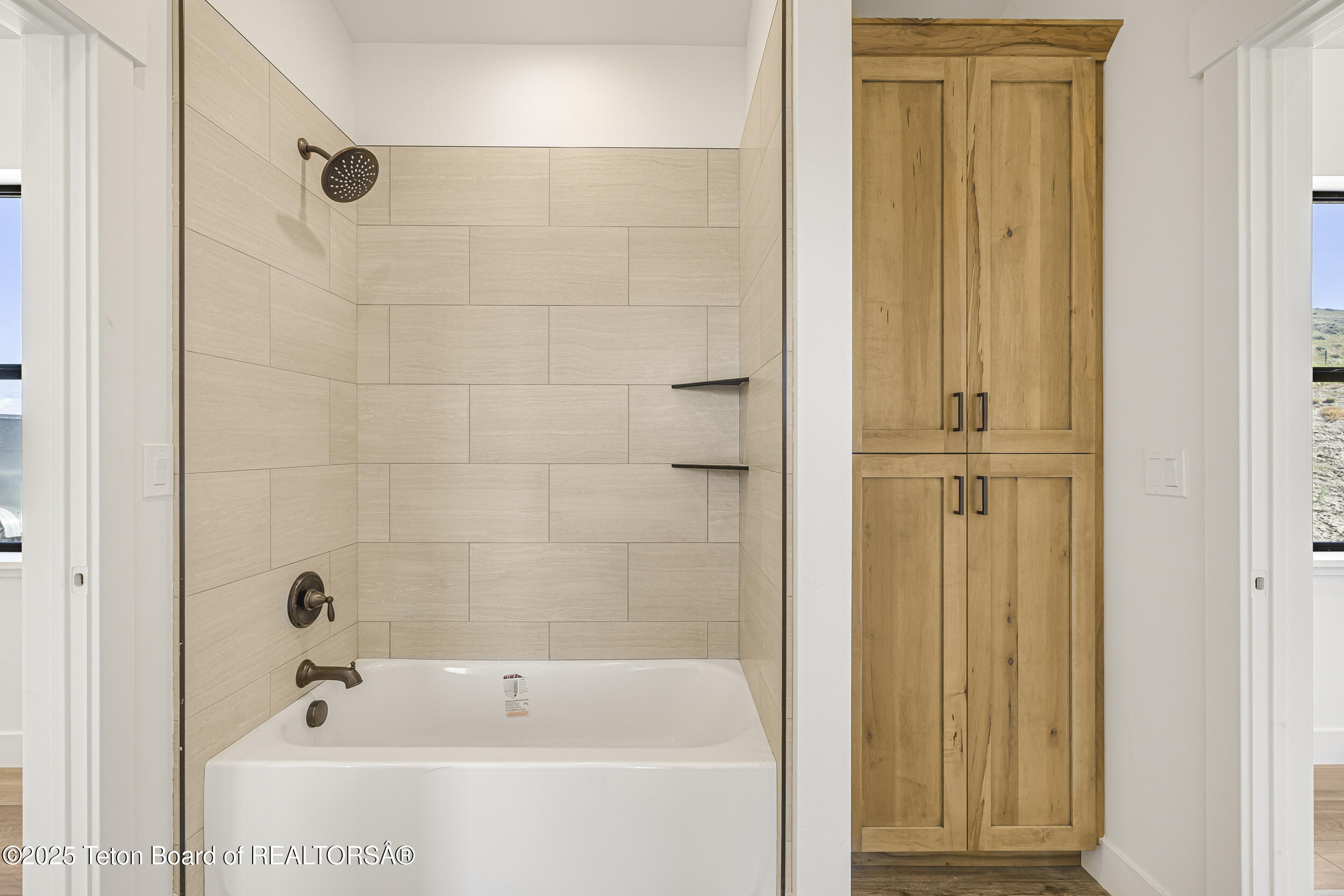 Auburn, Idaho 83111, United States, 5 Bedrooms Bedrooms, ,3 BathroomsBathrooms,Residential,Active,190364